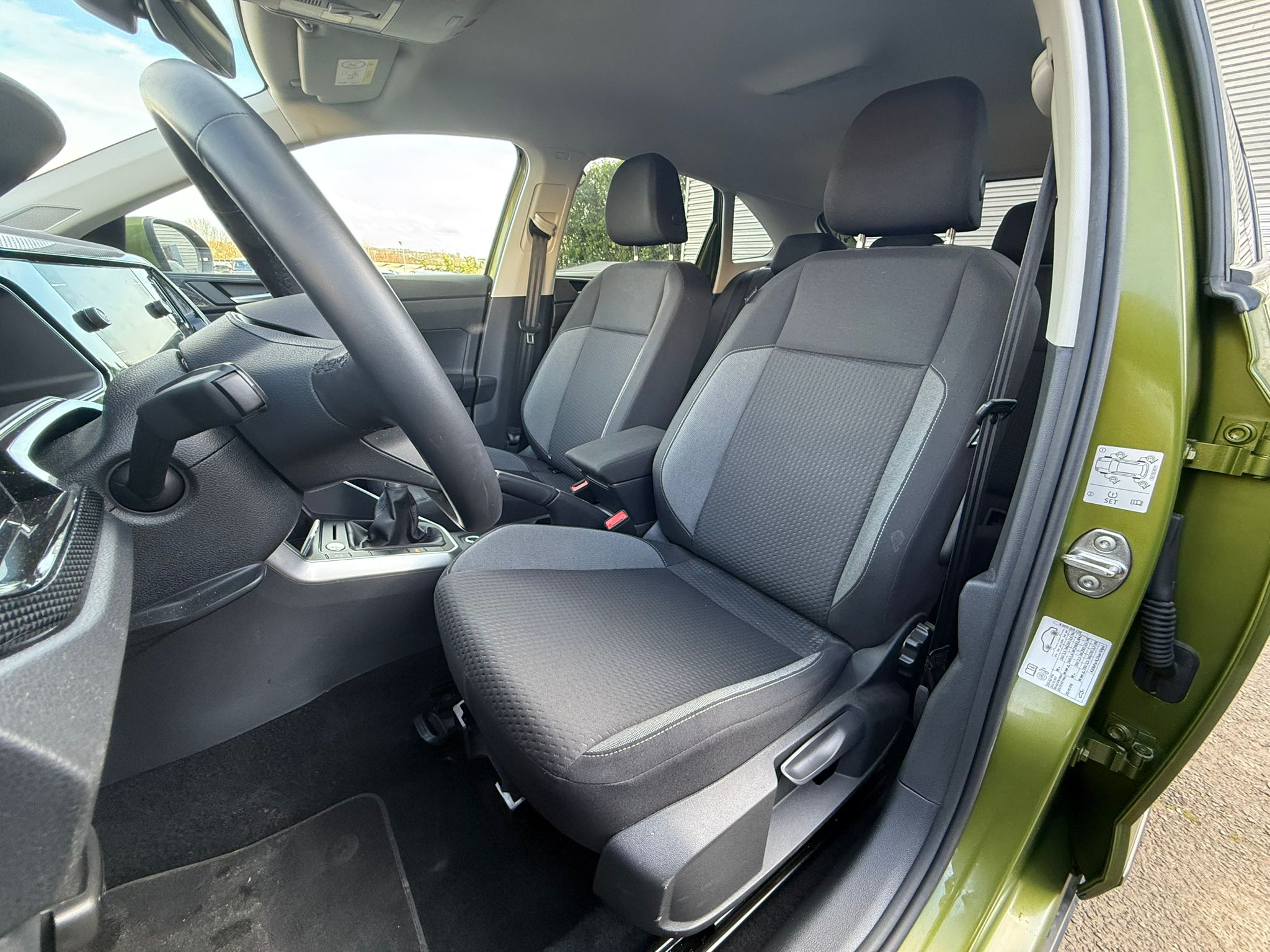 Achat VOLKSWAGEN TAIGO LIFE 1.0 TSI 115 BVM6 LIFE 25/02/2025 en France pour importation en Algérie (Occasion). Spécialiste Export -3 ans, CCR, Mujahid chez DJ CAR. Réf 8buc0yuu