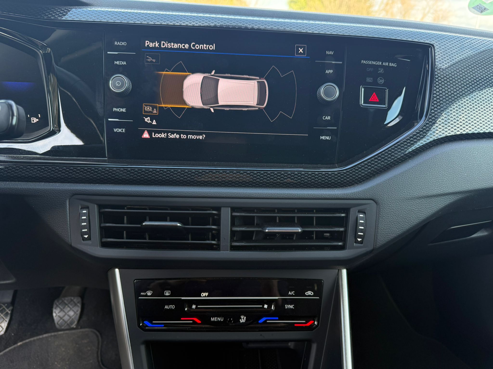 Achat VOLKSWAGEN TAIGO LIFE 1.0 TSI 115 BVM6 LIFE 25/02/2025 en France pour importation en Algérie (Occasion). Spécialiste Export -3 ans, CCR, Mujahid chez DJ CAR. Réf 8buc0yuu