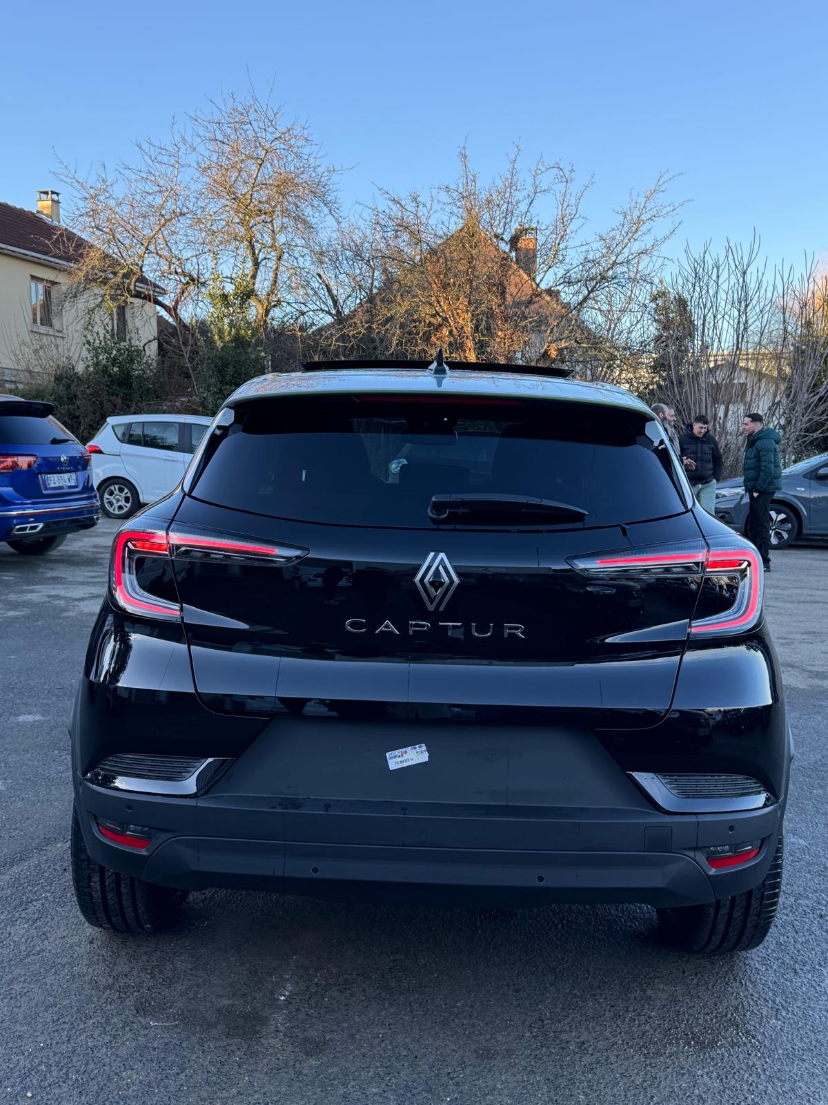 Achat RENAULT CAPTUR TECHNO 1.3 TCE 155 CH TOIT GRIS 2026 en France pour importation en Algérie (Neuf). Spécialiste Export -3 ans, CCR, Mujahid chez DJ CAR. Réf rynd53i