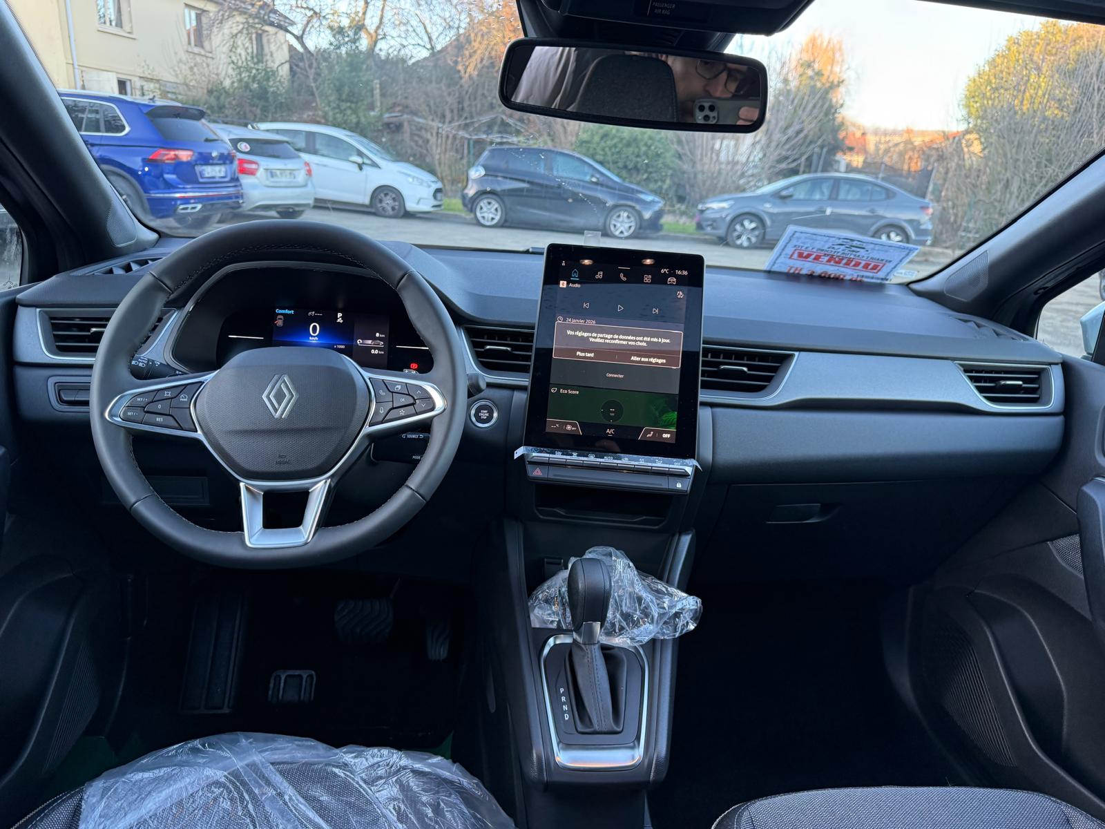 Achat RENAULT CAPTUR TECHNO 1.3 TCE 155 CH TOIT GRIS 2026 en France pour importation en Algérie (Neuf). Spécialiste Export -3 ans, CCR, Mujahid chez DJ CAR. Réf rynd53i