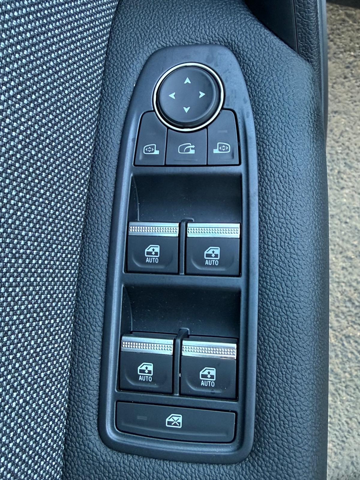 Achat RENAULT CAPTUR TECHNO 1.3 TCE 155 CH TOIT GRIS 2026 en France pour importation en Algérie (Neuf). Spécialiste Export -3 ans, CCR, Mujahid chez DJ CAR. Réf rynd53i