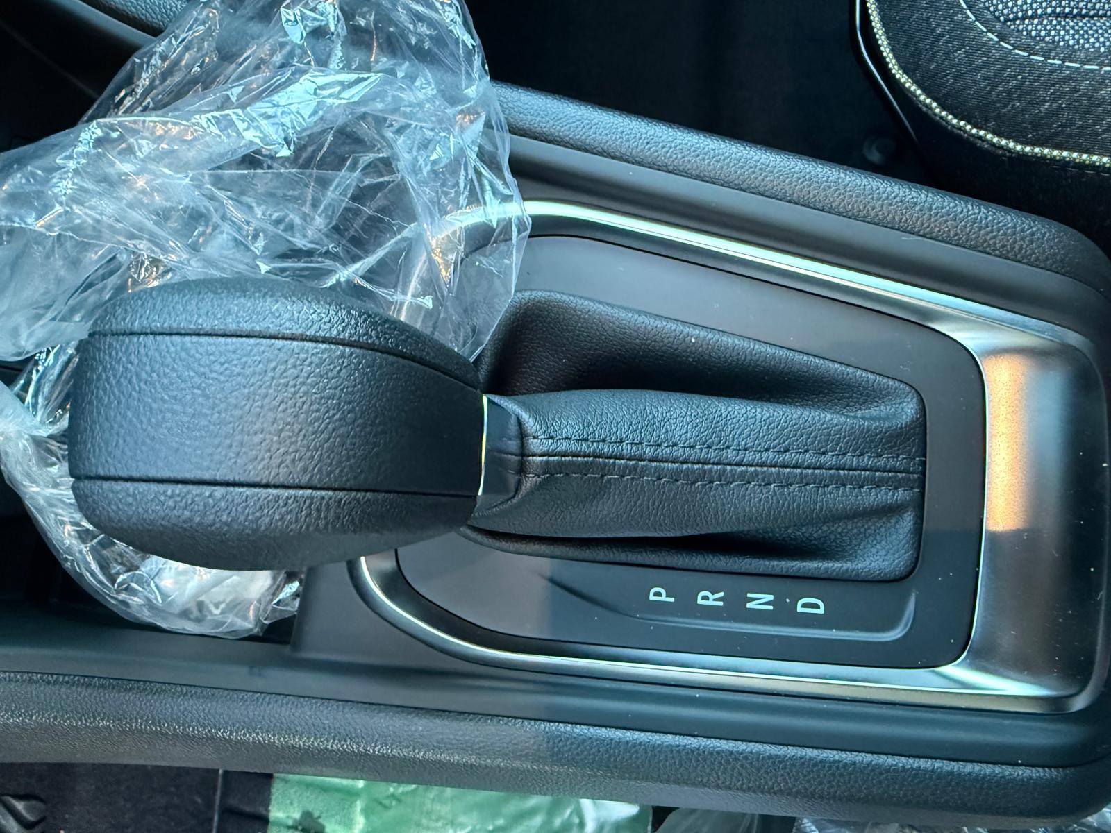 Achat RENAULT CAPTUR TECHNO 1.3 TCE 155 CH TOIT GRIS 2026 en France pour importation en Algérie (Neuf). Spécialiste Export -3 ans, CCR, Mujahid chez DJ CAR. Réf rynd53i