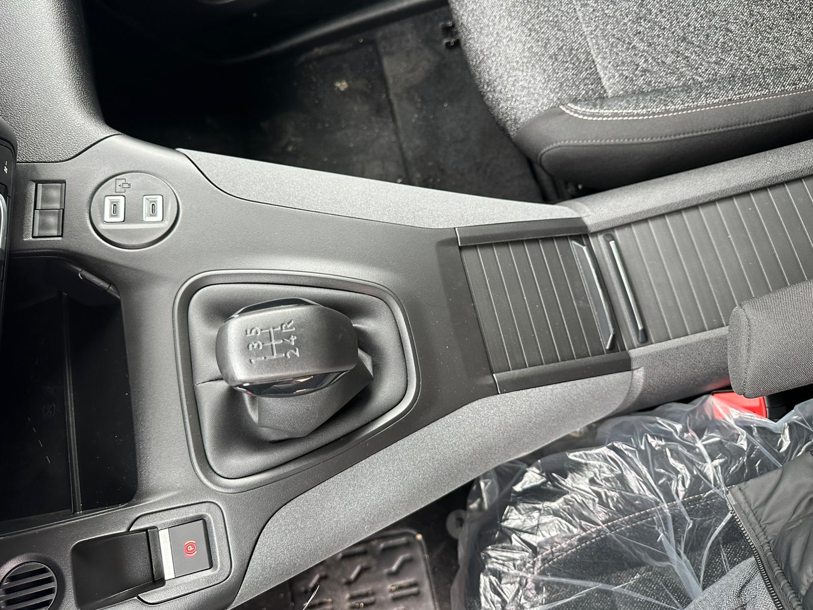 PEUGEOT RIFTER ALLURE 1.6 HDI 92 CH