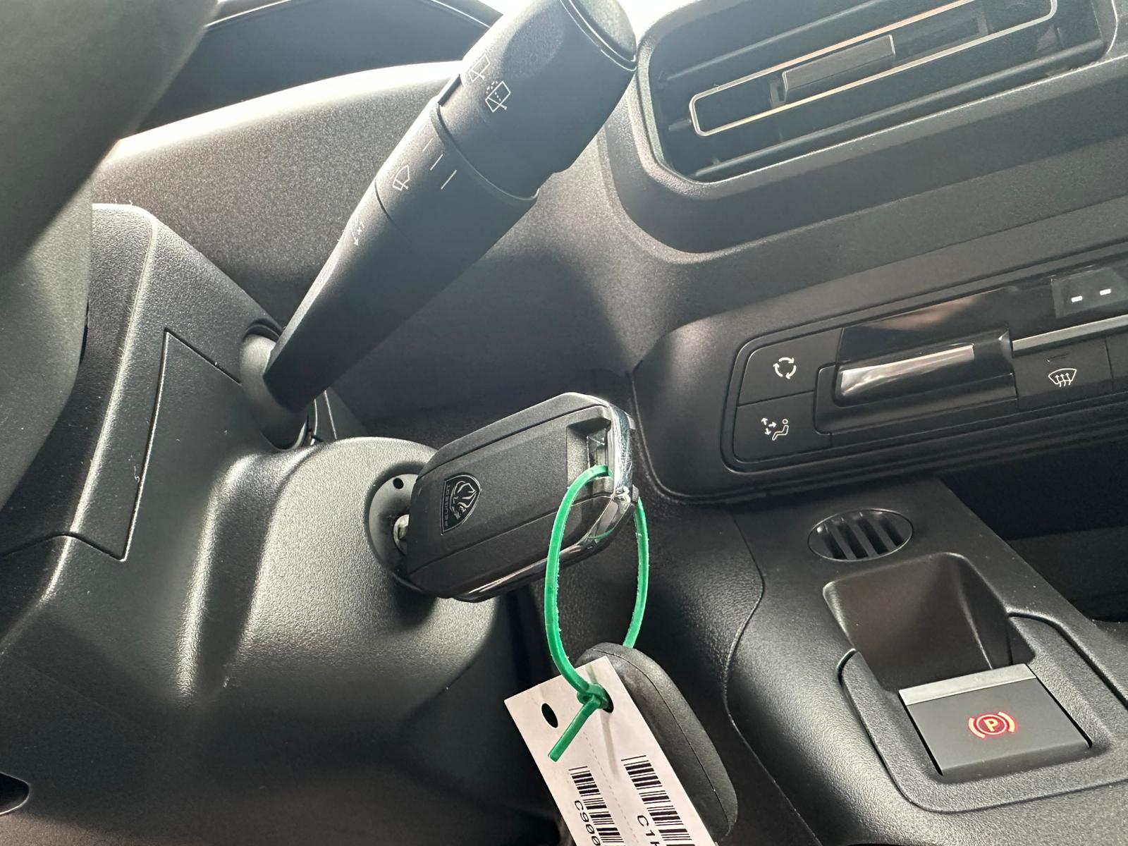 PEUGEOT RIFTER ALLURE 1.6 HDI 92 CH