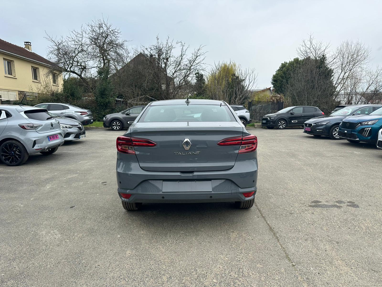 Achat RENAULT TALIANT ZEN 1.0 TCE 100 CH BVA 2026 en France pour importation en Algérie (Neuf). Spécialiste Export -3 ans, CCR, Mujahid chez DJ CAR. Réf 2442tf67