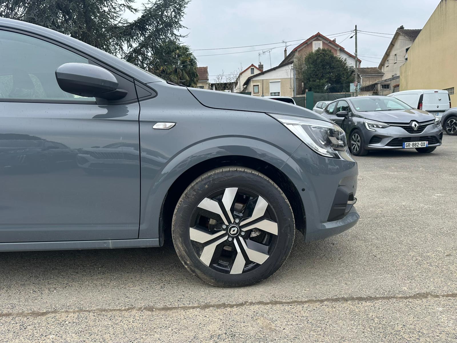 Achat RENAULT TALIANT ZEN 1.0 TCE 100 CH BVA 2026 en France pour importation en Algérie (Neuf). Spécialiste Export -3 ans, CCR, Mujahid chez DJ CAR. Réf 2442tf67