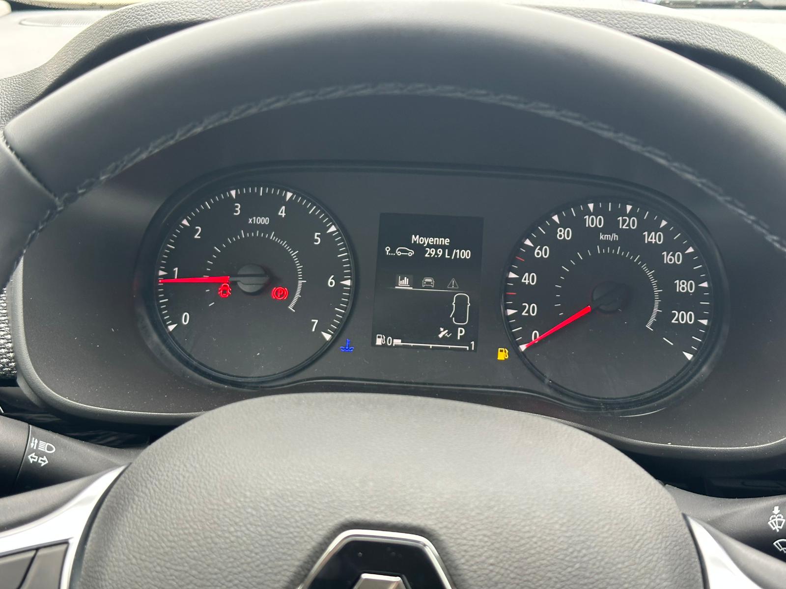 Achat RENAULT TALIANT ZEN 1.0 TCE 100 CH BVA 2026 en France pour importation en Algérie (Neuf). Spécialiste Export -3 ans, CCR, Mujahid chez DJ CAR. Réf 2442tf67