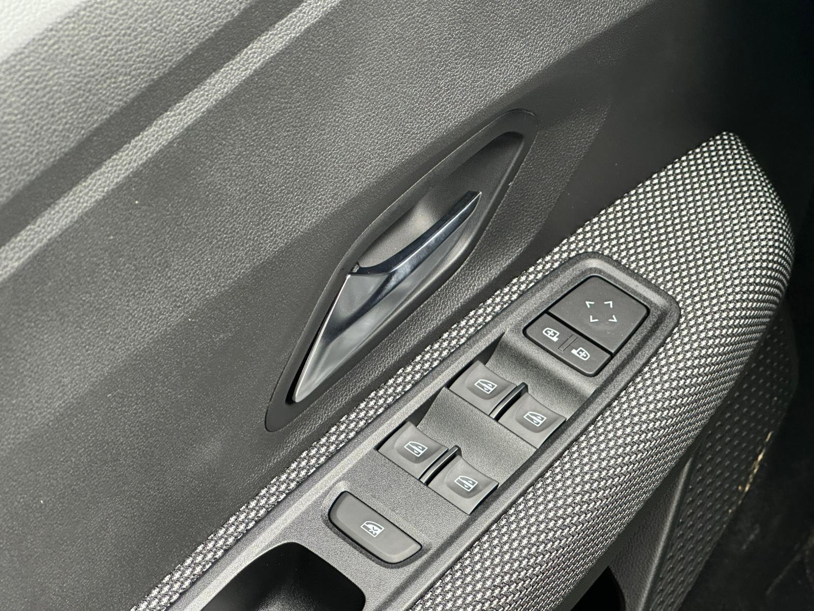 Achat RENAULT TALIANT ZEN 1.0 TCE 100 CH BVA 2026 en France pour importation en Algérie (Neuf). Spécialiste Export -3 ans, CCR, Mujahid chez DJ CAR. Réf 2442tf67