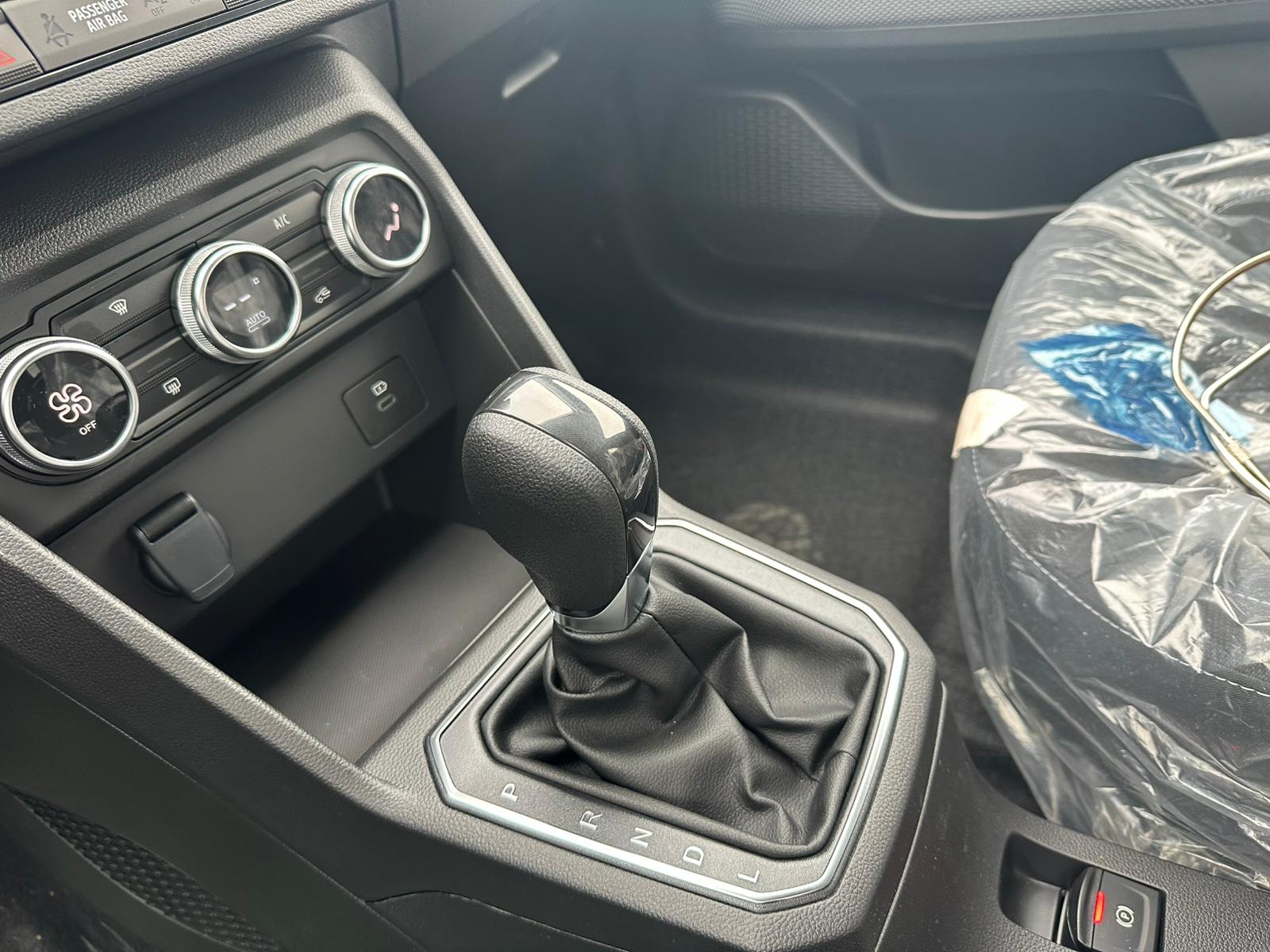 Achat RENAULT TALIANT ZEN 1.0 TCE 100 CH BVA 2026 en France pour importation en Algérie (Neuf). Spécialiste Export -3 ans, CCR, Mujahid chez DJ CAR. Réf 2442tf67