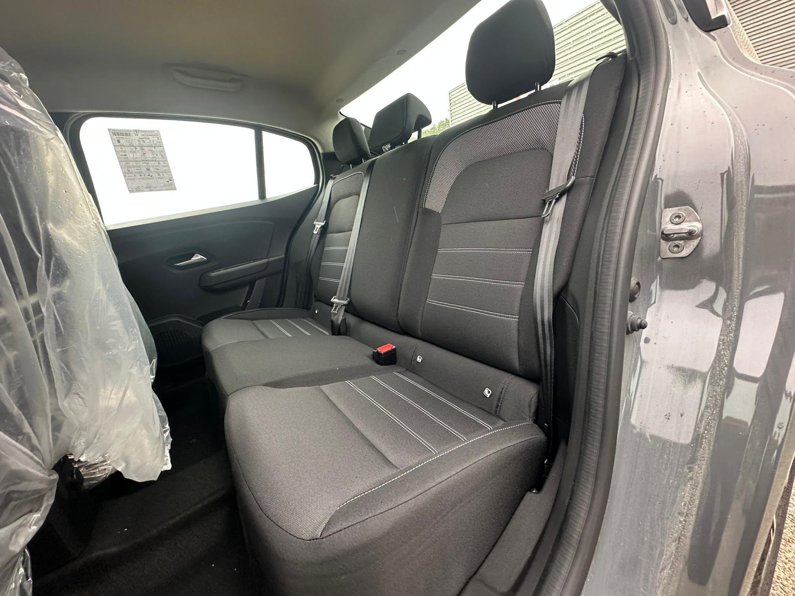 Achat RENAULT TALIANT ZEN 1.0 TCE 100 CH BVA 2026 en France pour importation en Algérie (Neuf). Spécialiste Export -3 ans, CCR, Mujahid chez DJ CAR. Réf 2442tf67