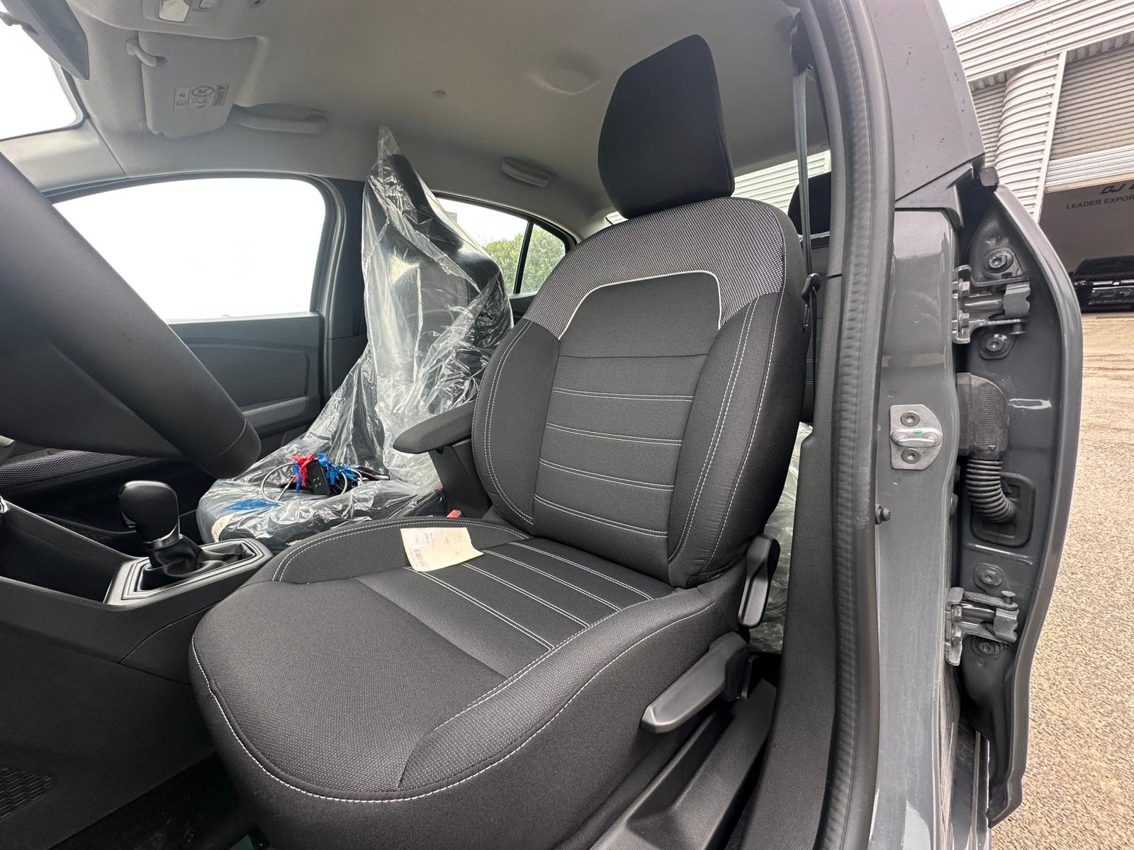 Achat RENAULT TALIANT ZEN 1.0 TCE 100 CH BVA 2026 en France pour importation en Algérie (Neuf). Spécialiste Export -3 ans, CCR, Mujahid chez DJ CAR. Réf 2442tf67