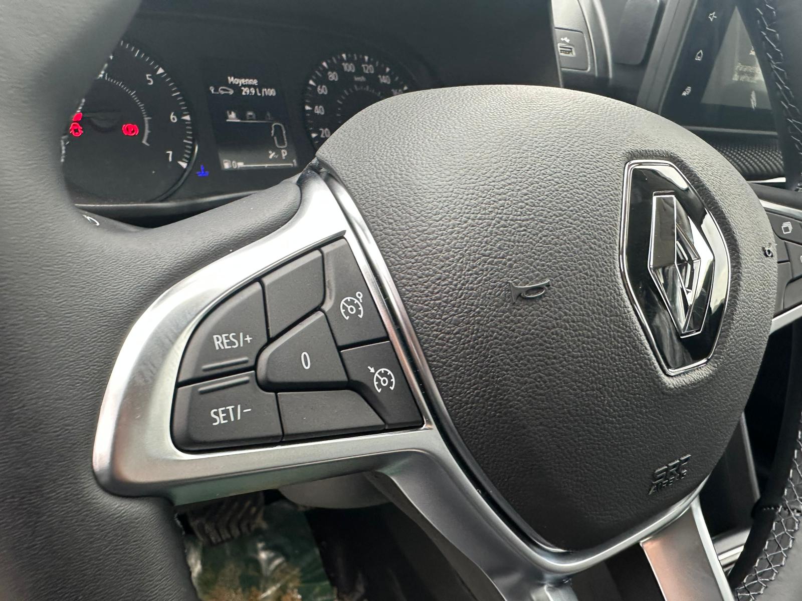 Achat RENAULT TALIANT ZEN 1.0 TCE 100 CH BVA 2026 en France pour importation en Algérie (Neuf). Spécialiste Export -3 ans, CCR, Mujahid chez DJ CAR. Réf 2442tf67