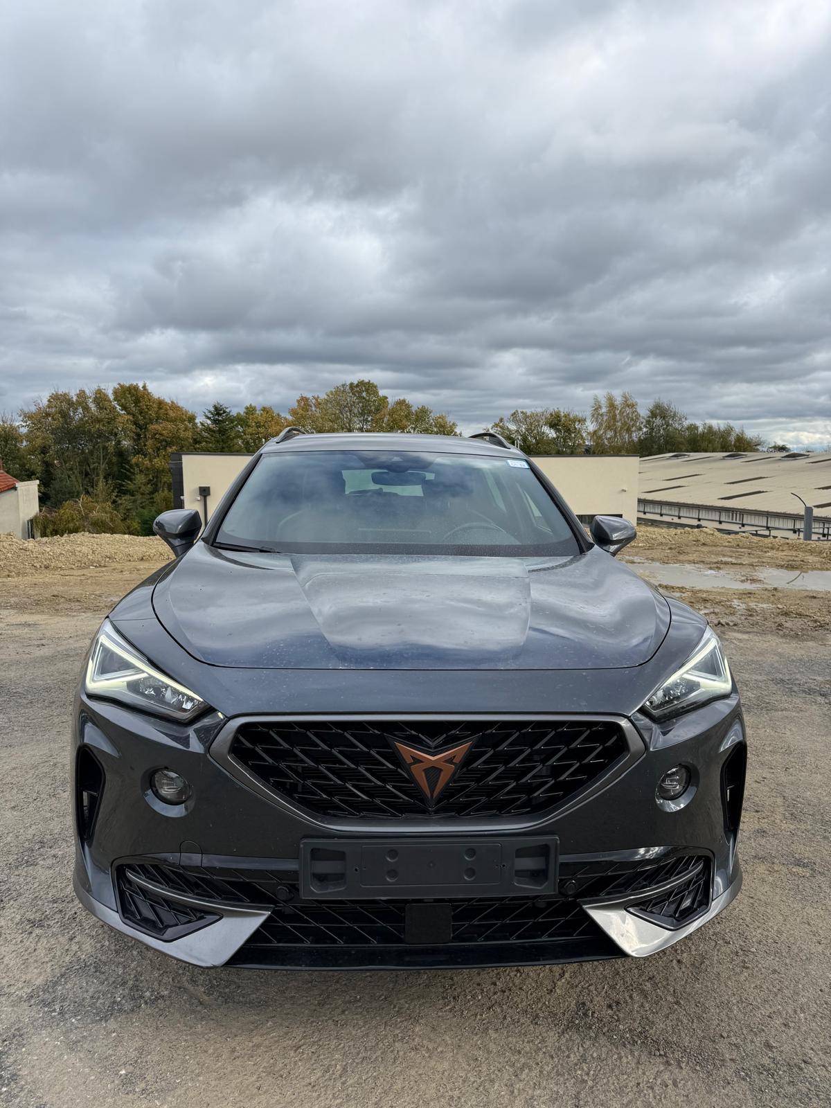 Achat CUPRA FORMENTOR 1.5 TSI 150 CH DSG7 07/04/2023 en France pour importation en Algérie (Occasion). Spécialiste Export -3 ans, CCR, Mujahid chez DJ CAR. Réf 5q77q0k