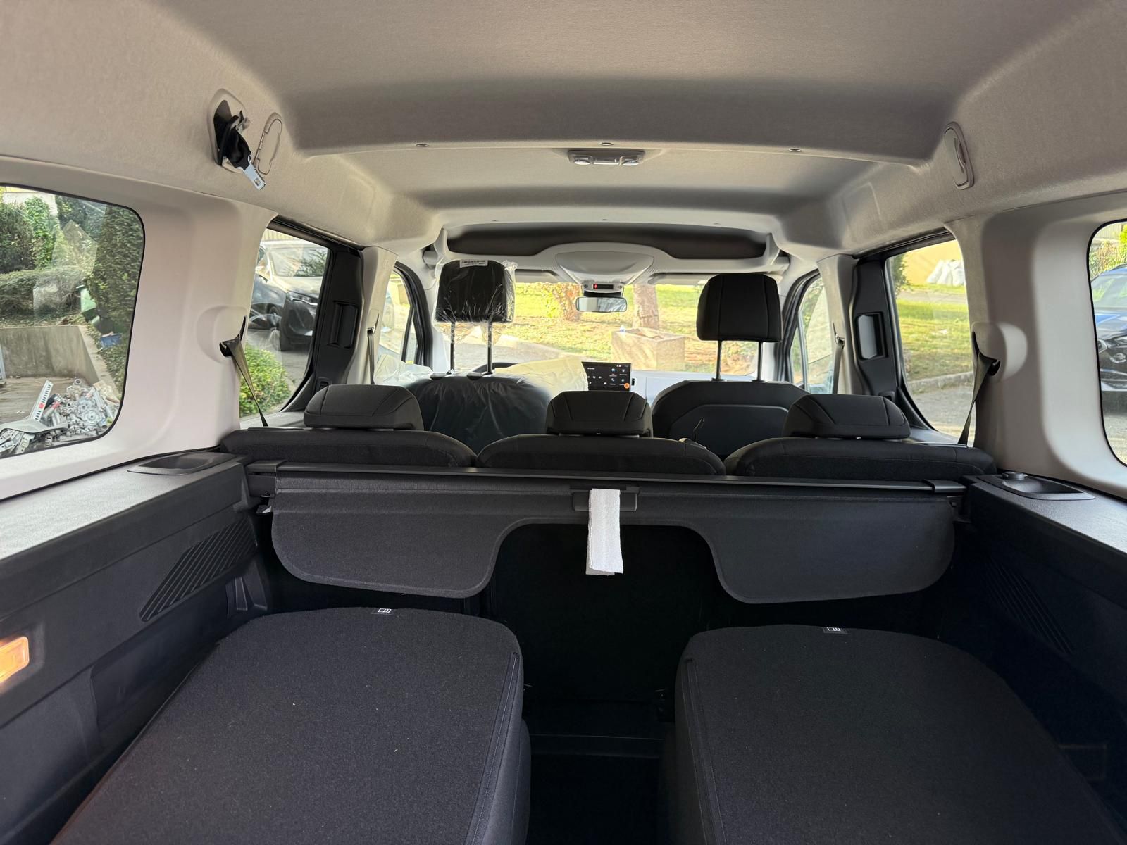 Achat CITROEN BERLINGO PLUS 7 PLACES NEW 1.6 HDI 92 CH 2026 en France pour importation en Algérie (Neuf). Spécialiste Export -3 ans, CCR, Mujahid chez DJ CAR. Réf 455qr5me