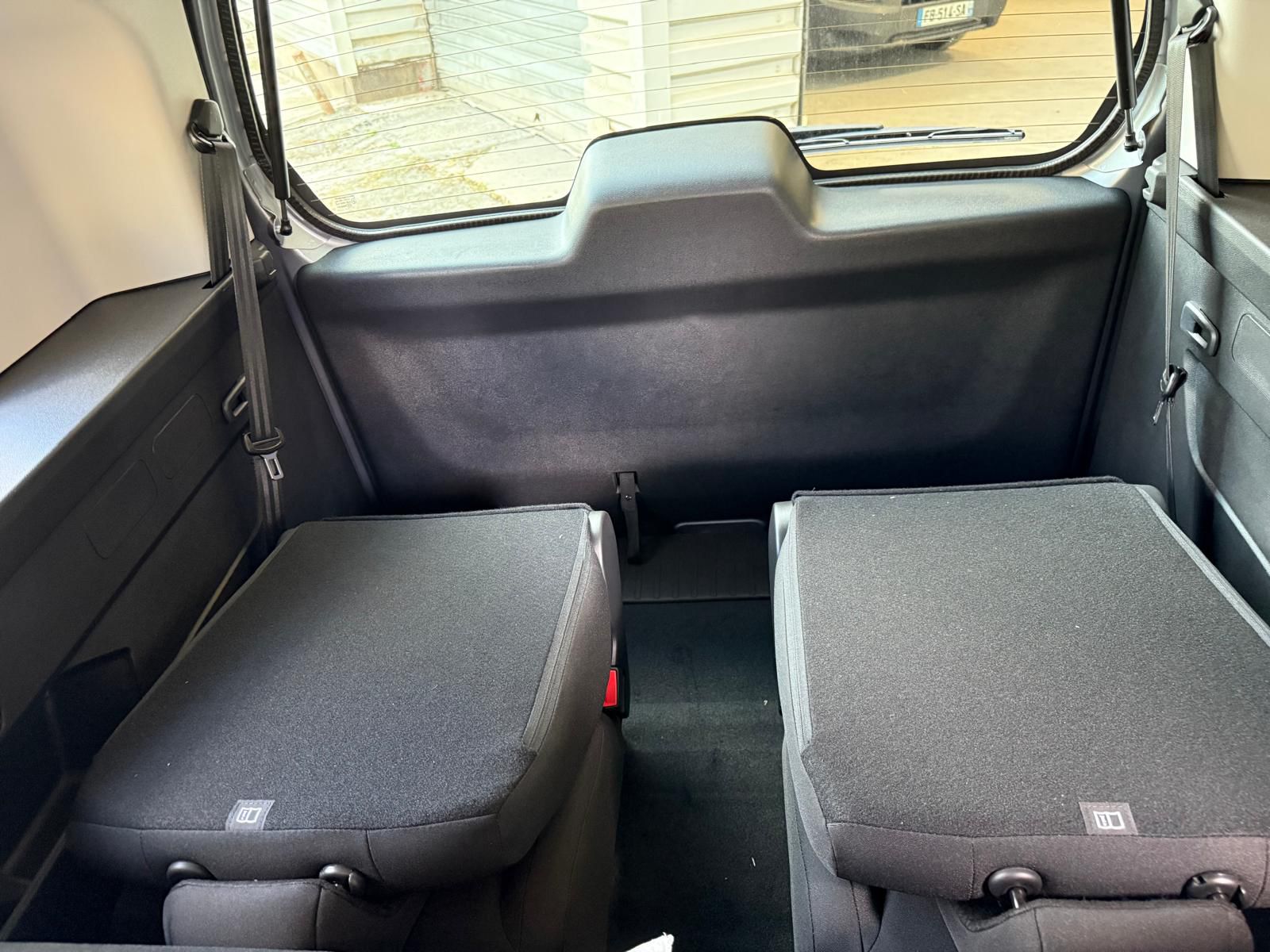 Achat CITROEN BERLINGO PLUS 7 PLACES NEW 1.6 HDI 92 CH 2026 en France pour importation en Algérie (Neuf). Spécialiste Export -3 ans, CCR, Mujahid chez DJ CAR. Réf 455qr5me