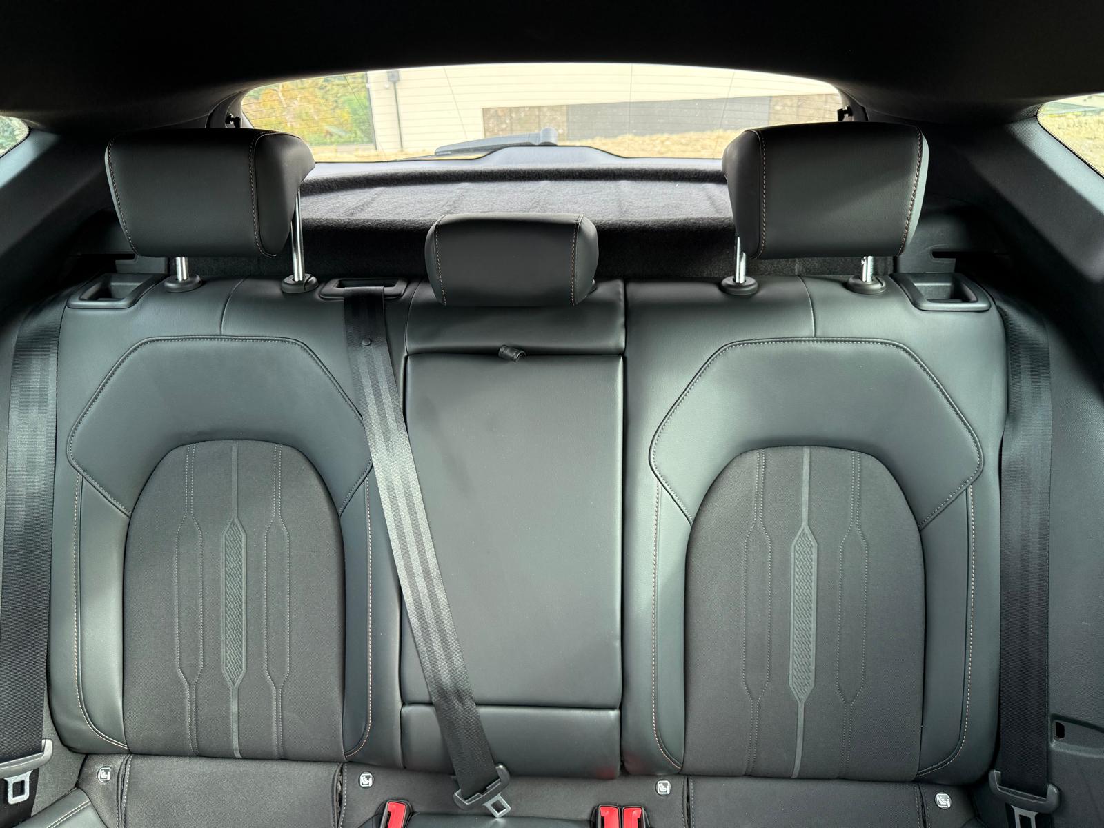 Achat CUPRA FORMENTOR 1.5 TSI 150 CH DSG7 07/04/2023 en France pour importation en Algérie (Occasion). Spécialiste Export -3 ans, CCR, Mujahid chez DJ CAR. Réf 5q77q0k