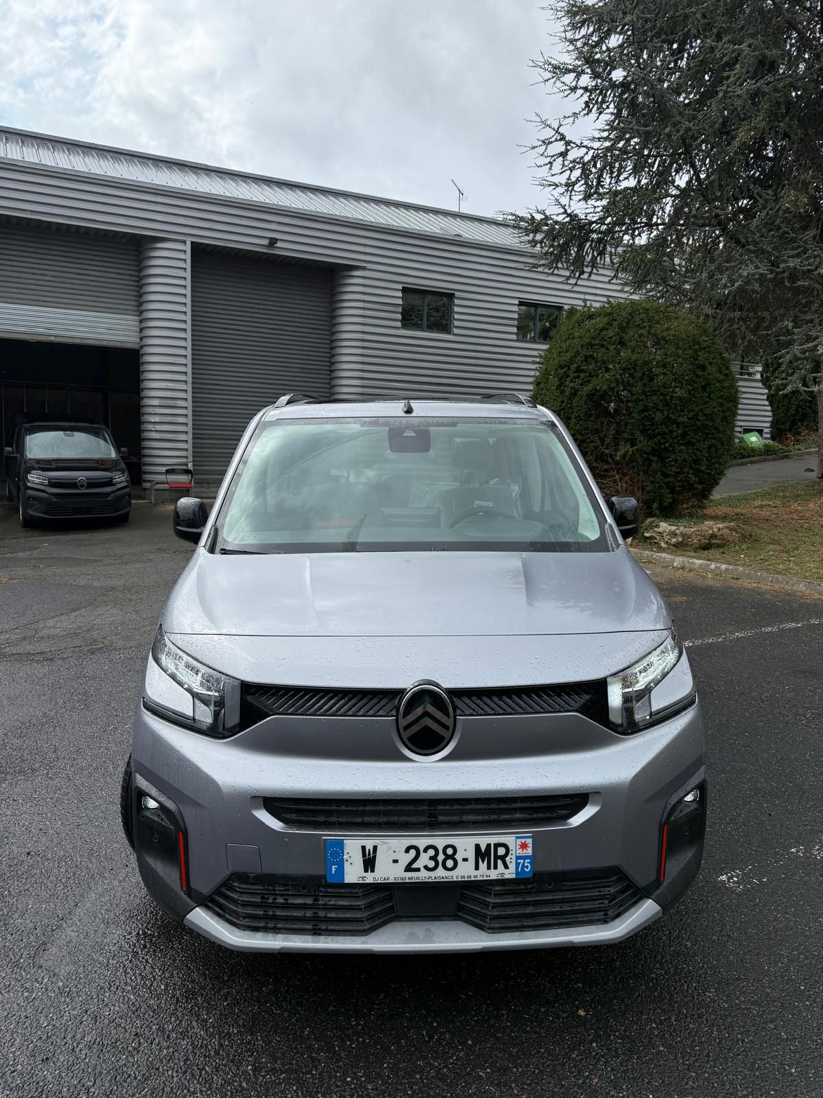 Achat CITROEN BERLINGO XTR NEW SHINE 1.6 HDI 92 CH 5P 2026 en France pour importation en Algérie (Neuf). Spécialiste Export -3 ans, CCR, Mujahid chez DJ CAR. Réf cexq3c