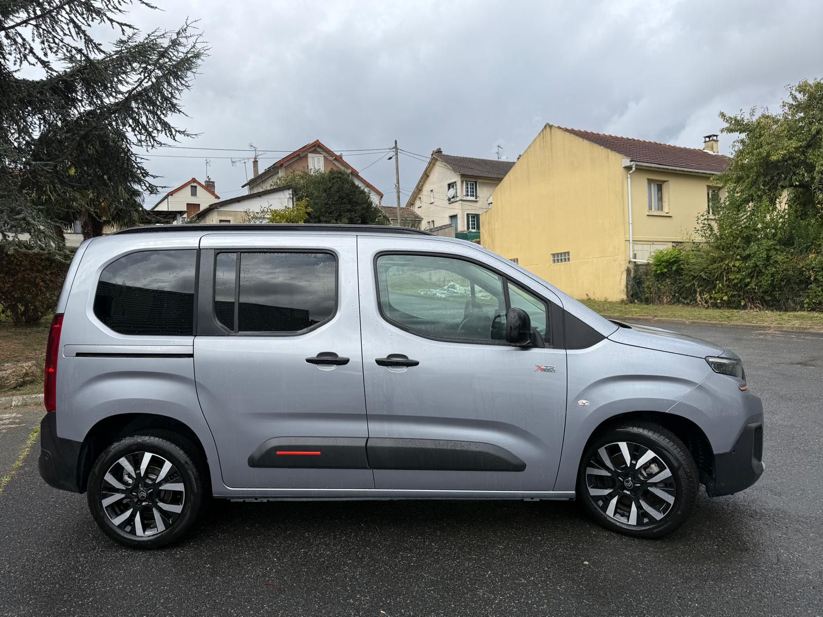 Achat CITROEN BERLINGO XTR NEW SHINE 1.6 HDI 92 CH 5P 2026 en France pour importation en Algérie (Neuf). Spécialiste Export -3 ans, CCR, Mujahid chez DJ CAR. Réf cexq3c