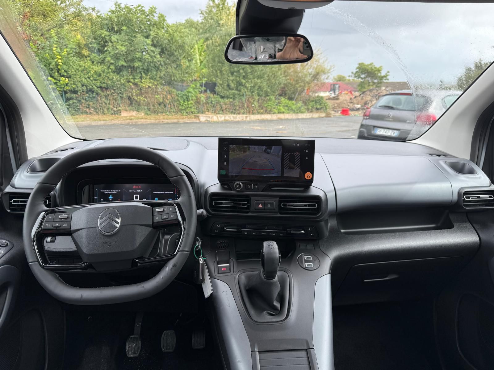 Achat CITROEN BERLINGO XTR NEW SHINE 1.6 HDI 92 CH 5P 2026 en France pour importation en Algérie (Neuf). Spécialiste Export -3 ans, CCR, Mujahid chez DJ CAR. Réf cexq3c