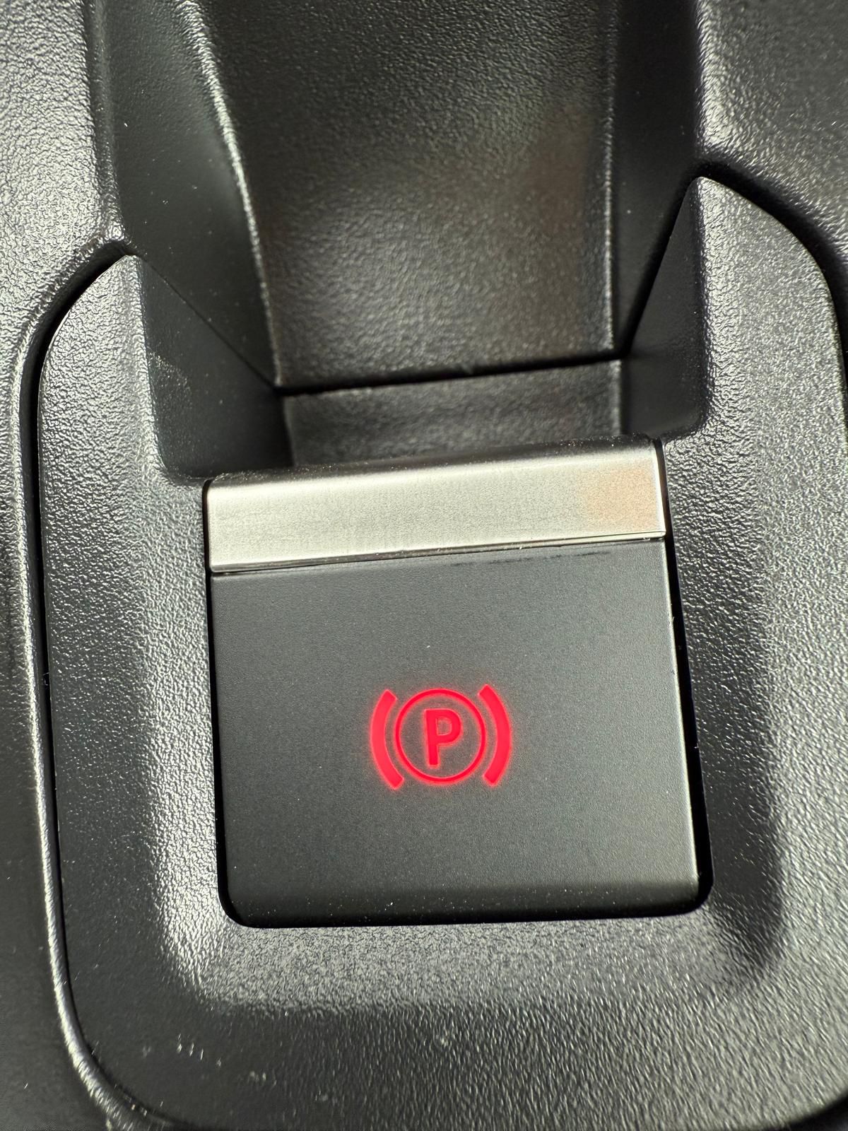 Achat CITROEN BERLINGO XTR NEW SHINE 1.6 HDI 92 CH 5P 2026 en France pour importation en Algérie (Neuf). Spécialiste Export -3 ans, CCR, Mujahid chez DJ CAR. Réf cexq3c