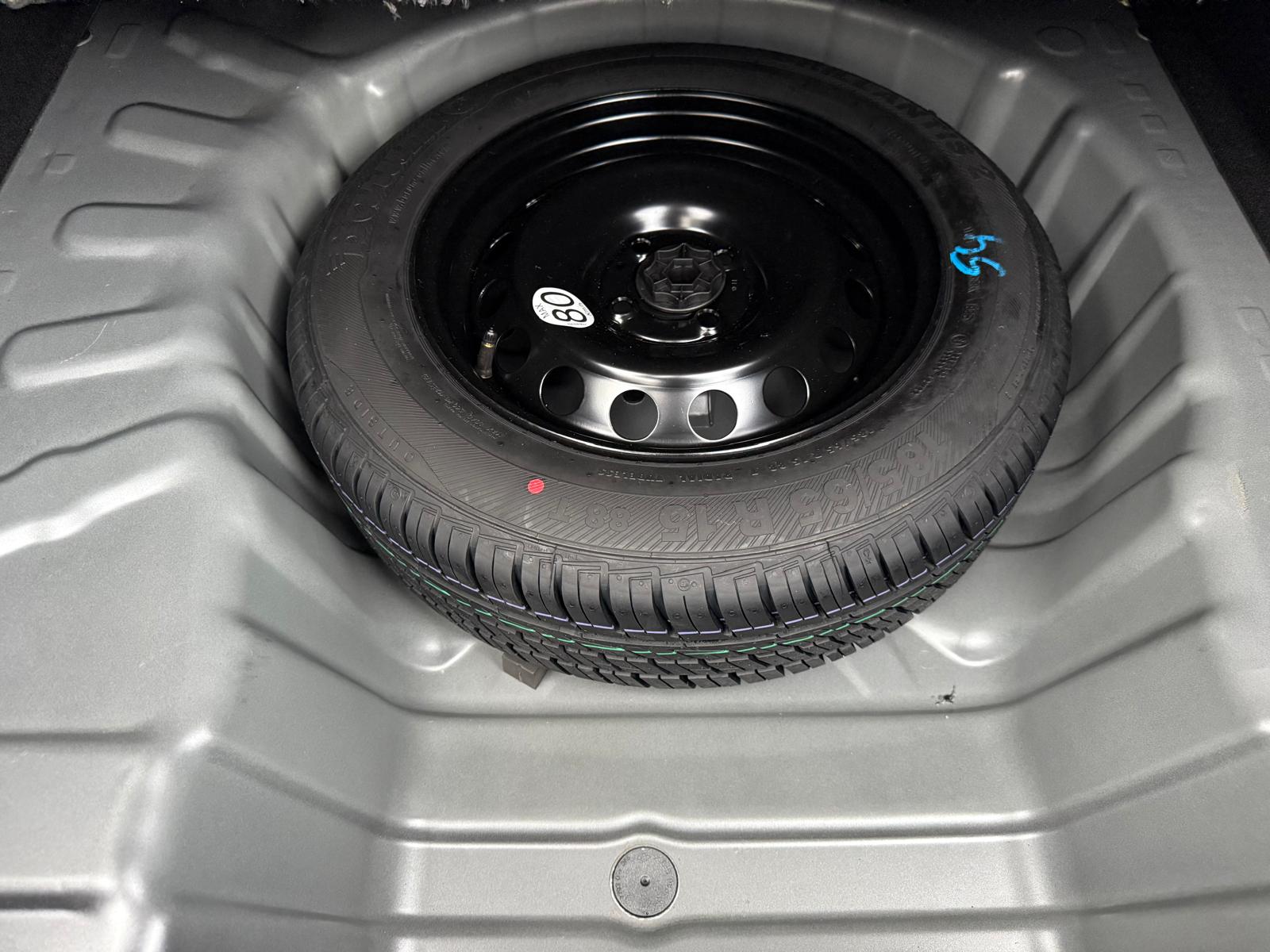 Achat DACIA LOGAN EXPRESSION 1.0 TCE 100 CH 2026 en France pour importation en Algérie (Neuf). Spécialiste Export -3 ans, CCR, Mujahid chez DJ CAR. Réf udlz7e