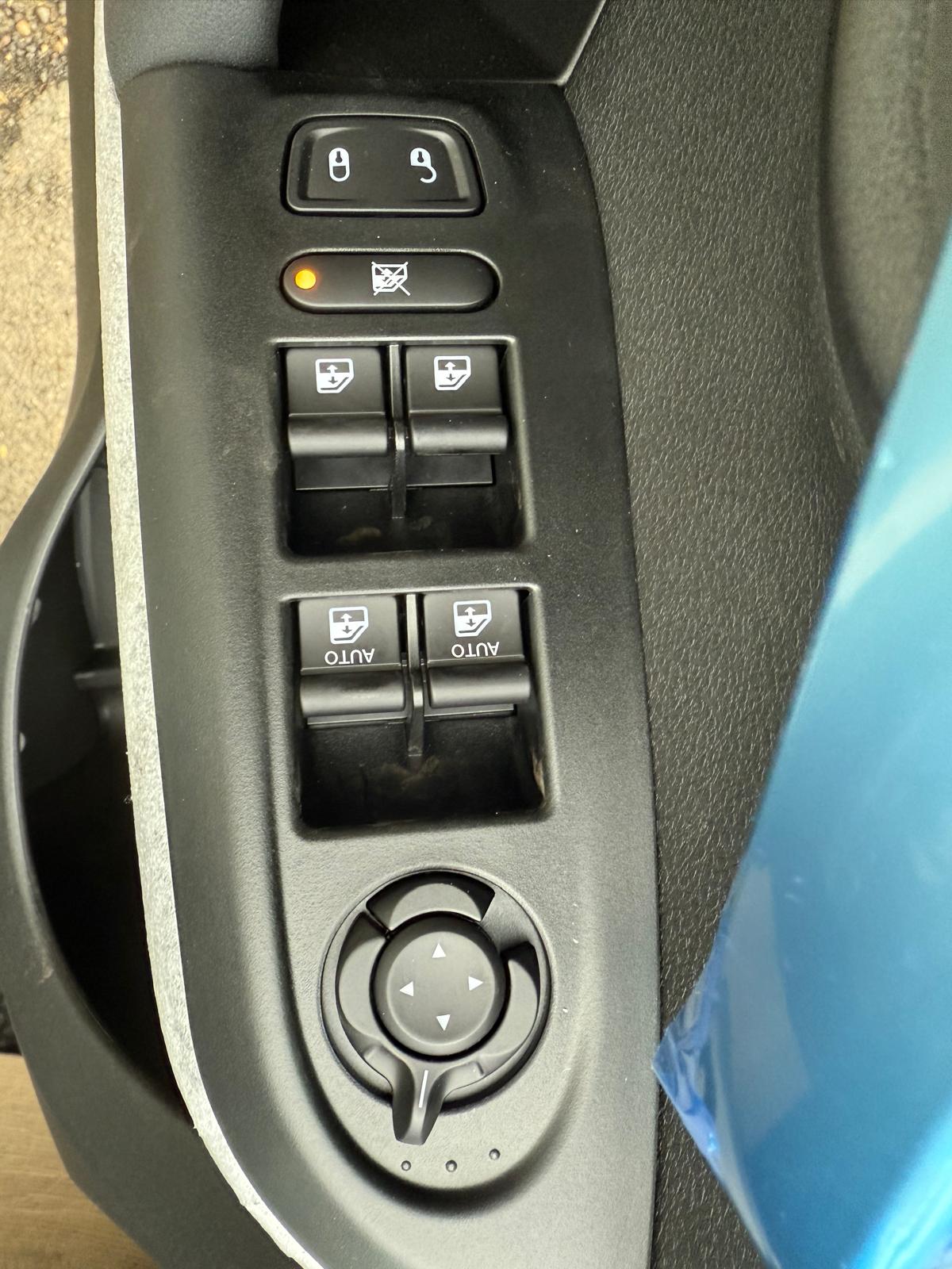 Achat PEUGEOT BOXER FOURGON L1H1 2.2L VAN 3.5T BVM6 MT 140 CH 2025 en France pour importation en Algérie (Neuf). Spécialiste Export -3 ans, CCR, Mujahid chez DJ CAR. Réf 2yy7032