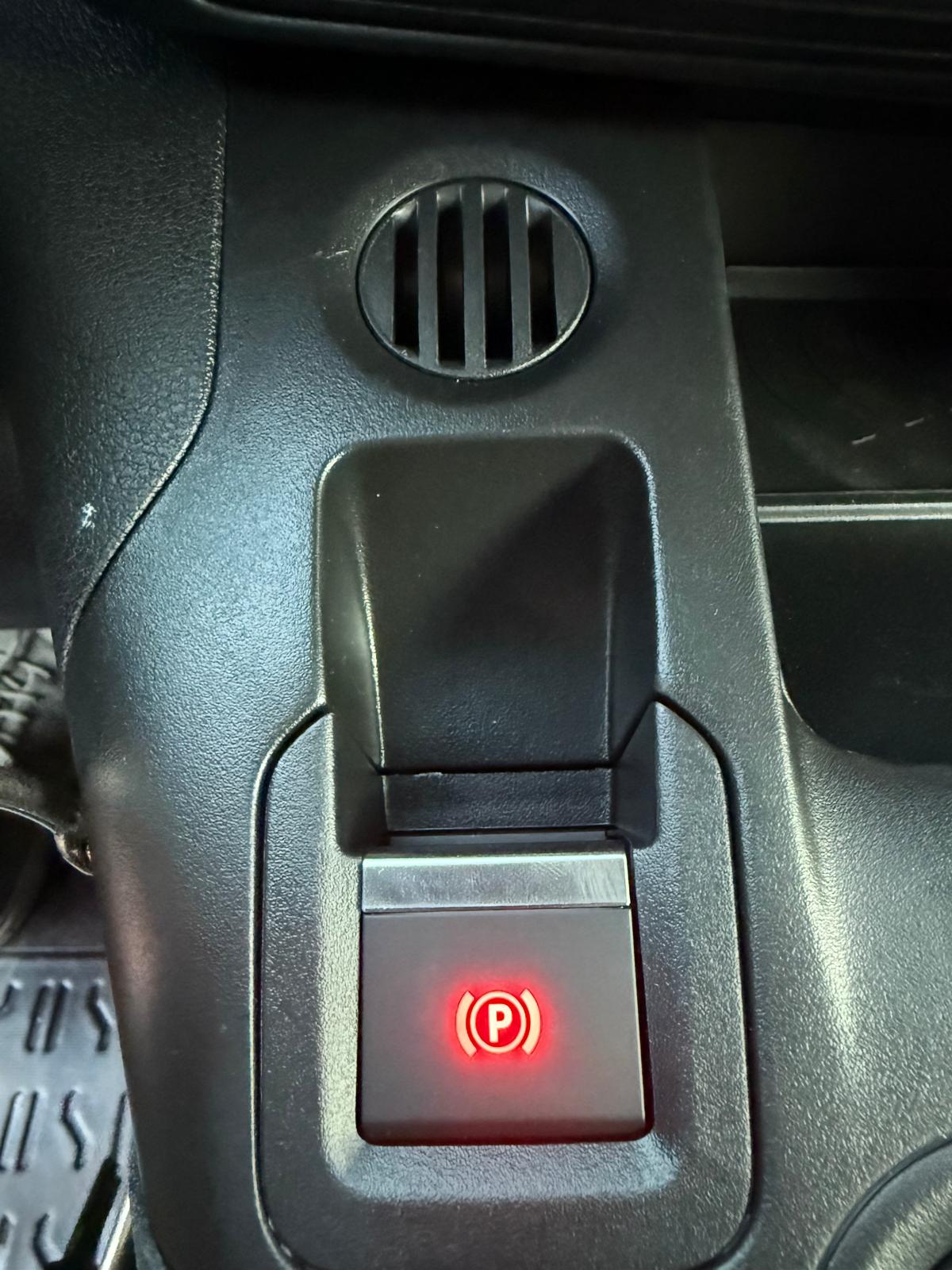 Achat PEUGEOT RIFTER GT 1.6 HDI 92 CH 2026 en France pour importation en Algérie (Neuf). Spécialiste Export -3 ans, CCR, Mujahid chez DJ CAR. Réf 352hcbo