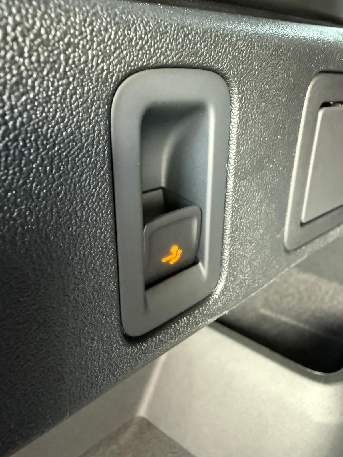 Achat VOLKSWAGEN TIGUAN R-LINE FULL 2.0 TDI 193 CH 4MOTION ALCANTARA 2026 en France pour importation en Algérie (Neuf). Spécialiste Export -3 ans, CCR, Mujahid chez DJ CAR. Réf es0e4w1