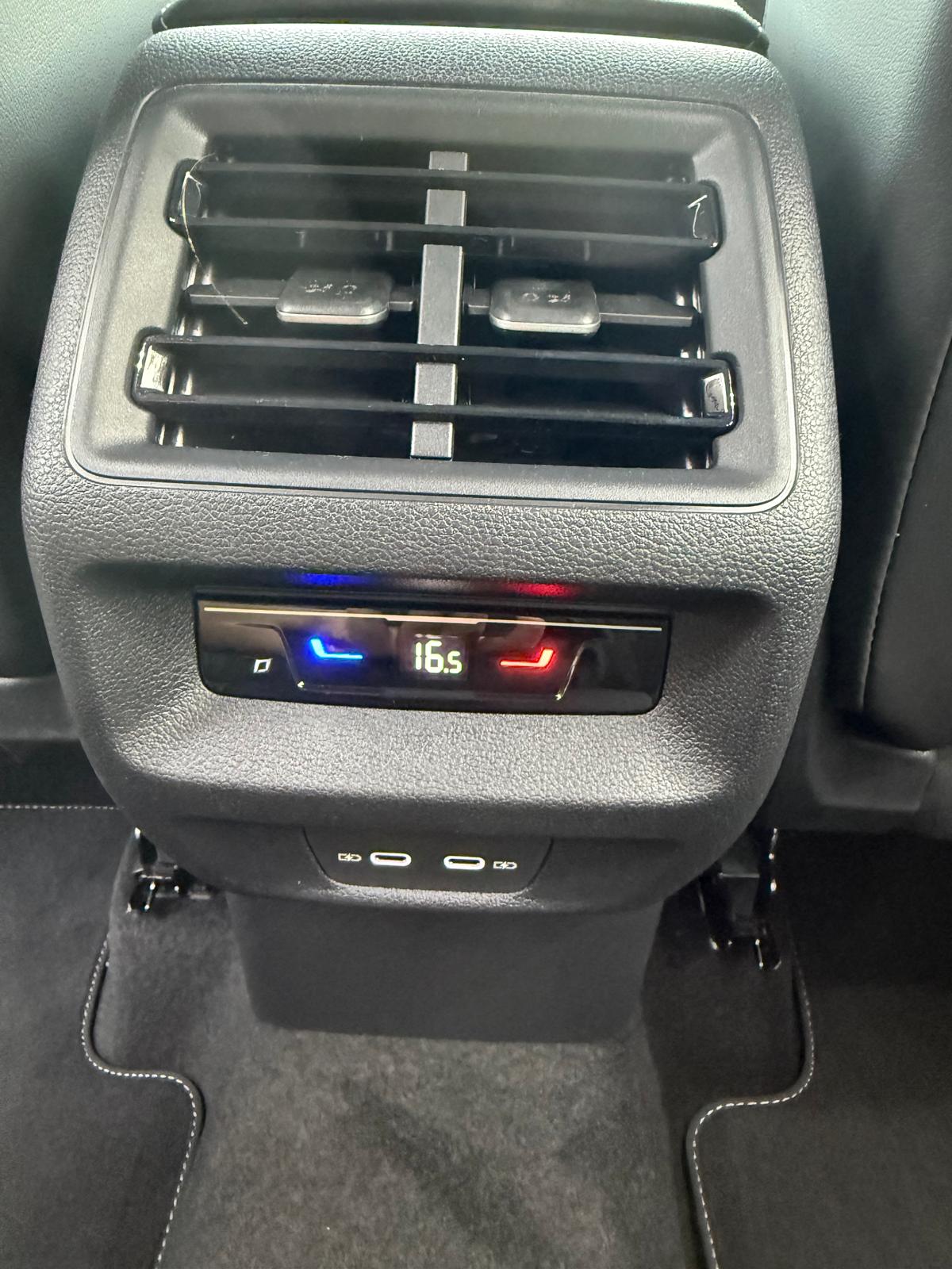 Achat VOLKSWAGEN TIGUAN R-LINE FULL 2.0 TDI 193 CH 4MOTION ALCANTARA 2026 en France pour importation en Algérie (Neuf). Spécialiste Export -3 ans, CCR, Mujahid chez DJ CAR. Réf es0e4w1