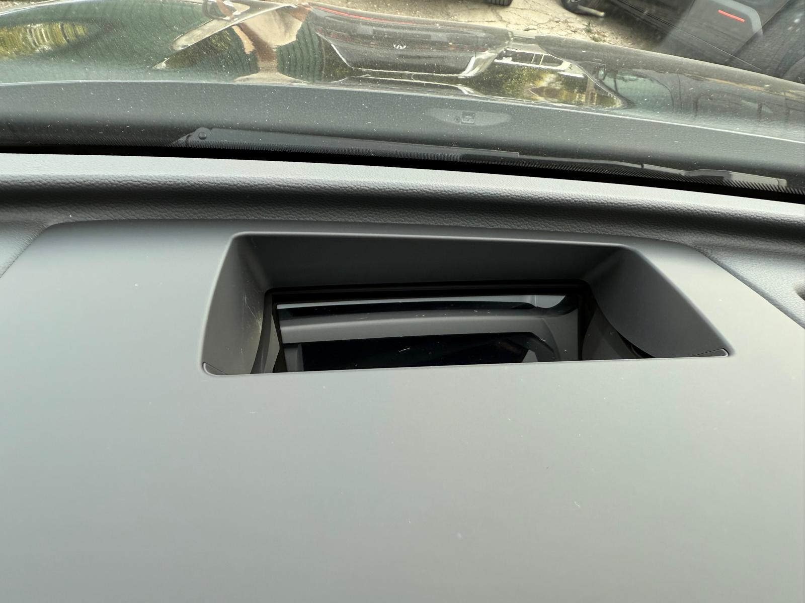 Achat VOLKSWAGEN TIGUAN R-LINE FULL 2.0 TDI 193 CH 4MOTION ALCANTARA 2026 en France pour importation en Algérie (Neuf). Spécialiste Export -3 ans, CCR, Mujahid chez DJ CAR. Réf es0e4w1