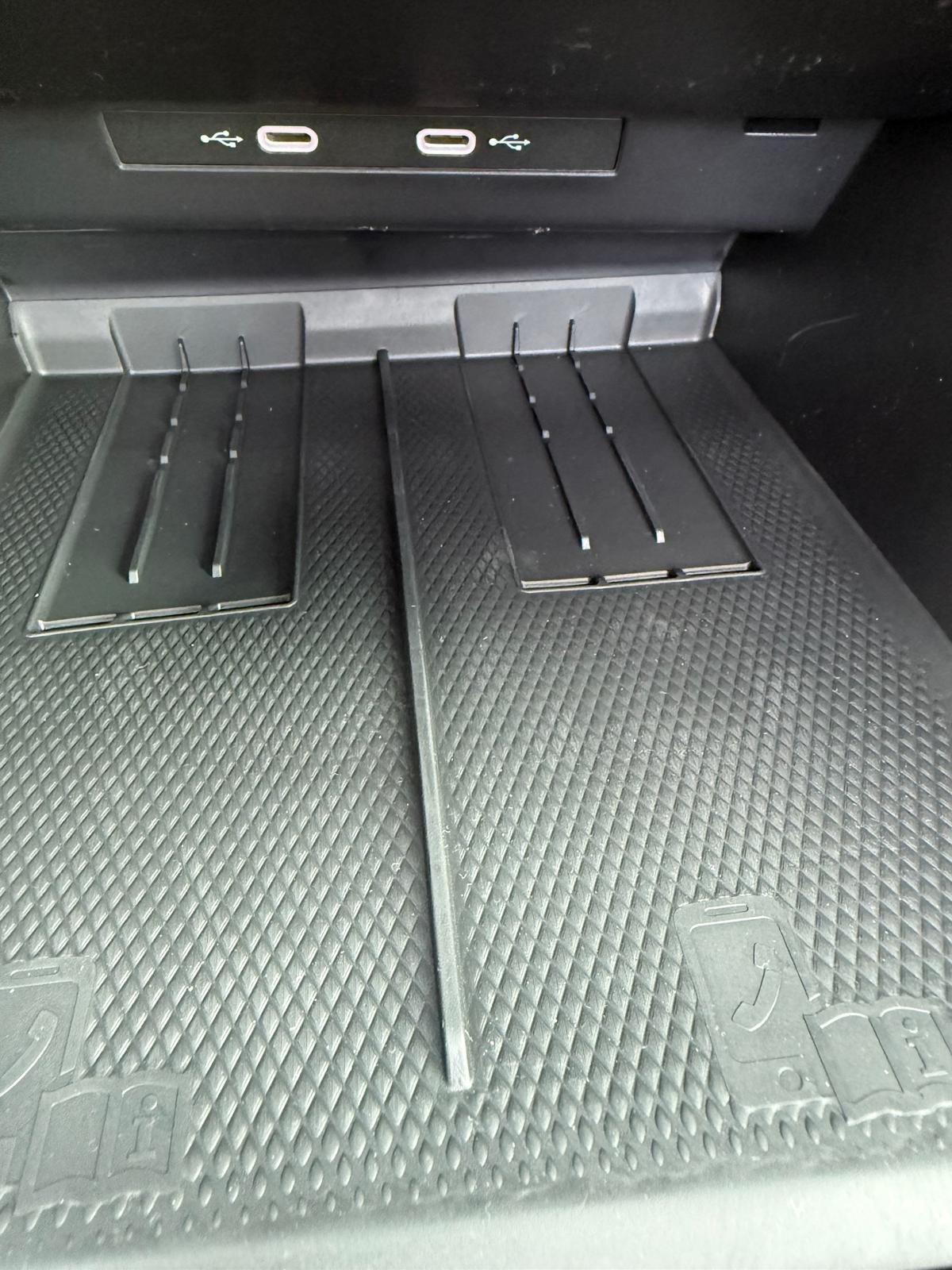 Achat VOLKSWAGEN TIGUAN R-LINE FULL 2.0 TDI 193 CH 4MOTION ALCANTARA 2026 en France pour importation en Algérie (Neuf). Spécialiste Export -3 ans, CCR, Mujahid chez DJ CAR. Réf es0e4w1