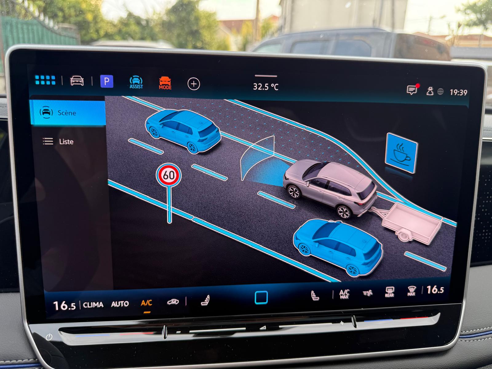 Achat VOLKSWAGEN TIGUAN R-LINE FULL 2.0 TDI 193 CH 4MOTION ALCANTARA 2026 en France pour importation en Algérie (Neuf). Spécialiste Export -3 ans, CCR, Mujahid chez DJ CAR. Réf es0e4w1