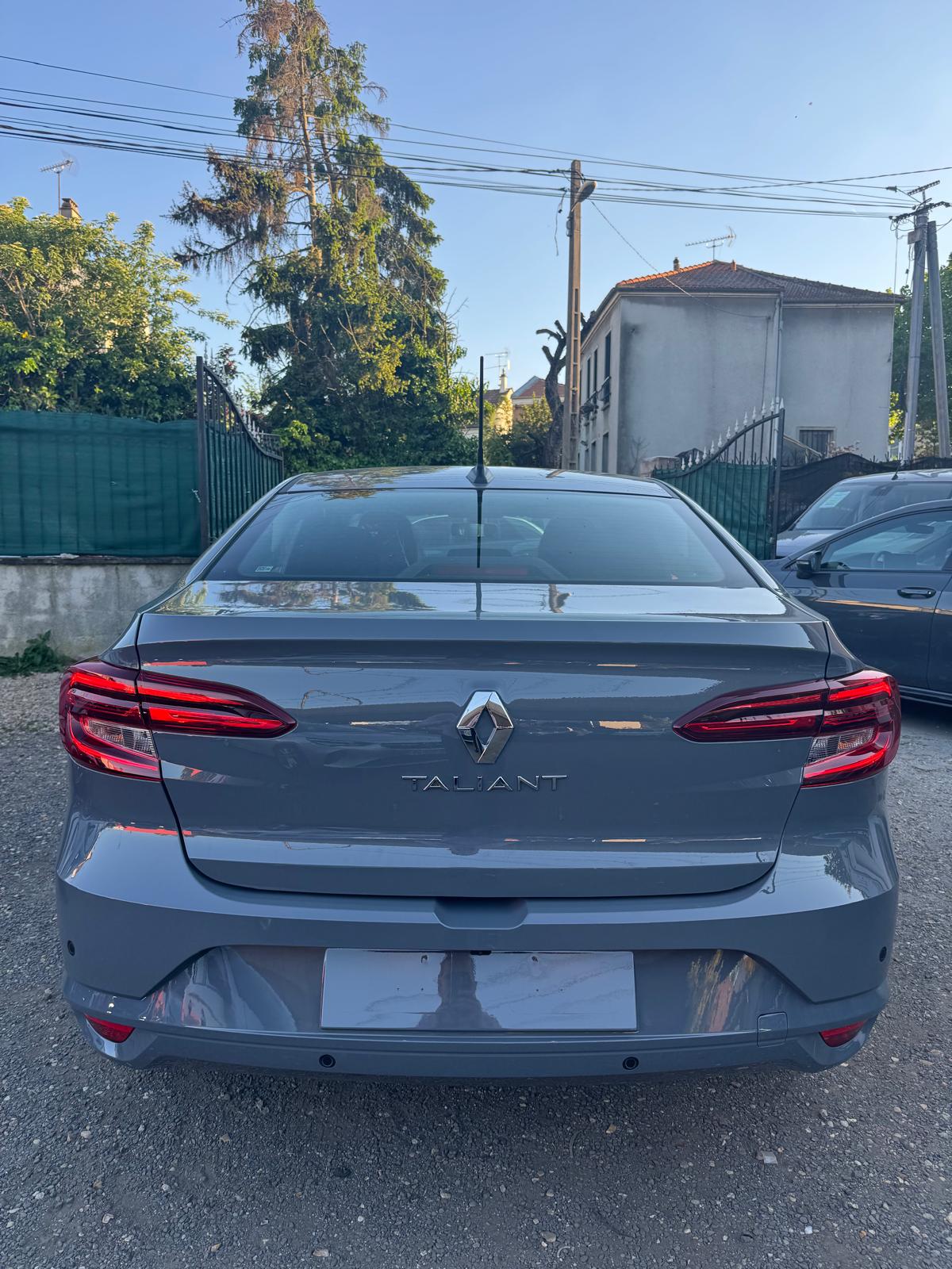 Achat RENAULT TALIANT  ZEN 1.0 TCE 100 CH BVA 2026 en France pour importation en Algérie (Neuf). Spécialiste Export -3 ans, CCR, Mujahid chez DJ CAR. Réf cizbm1ja