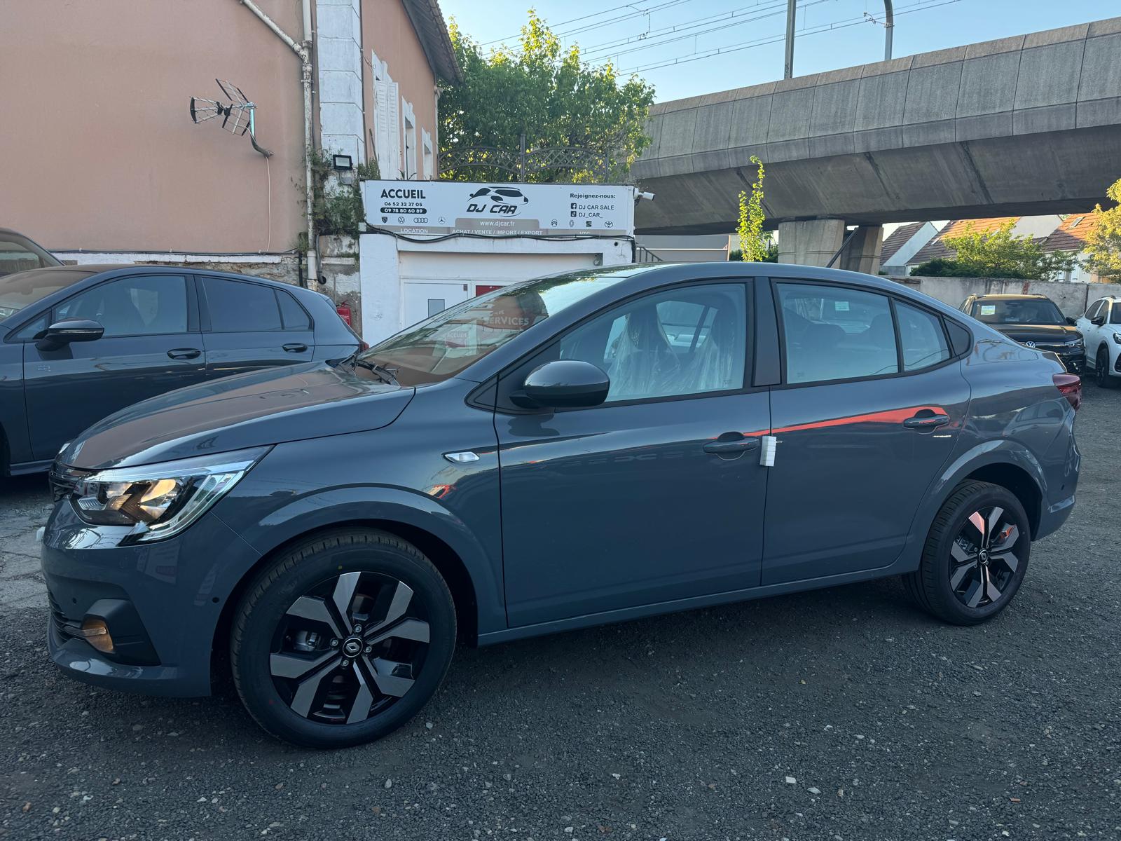 Achat RENAULT TALIANT  ZEN 1.0 TCE 100 CH BVA 2026 en France pour importation en Algérie (Neuf). Spécialiste Export -3 ans, CCR, Mujahid chez DJ CAR. Réf cizbm1ja
