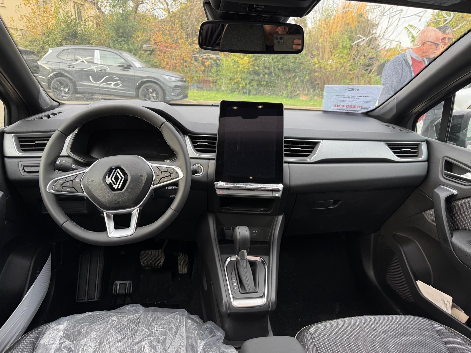 Achat RENAULT CAPTUR TECHNO 1.3 TCE 155 CH BVA TOIT NOIR 2026 en France pour importation en Algérie (Neuf). Spécialiste Export -3 ans, CCR, Mujahid chez DJ CAR. Réf 4e7undj