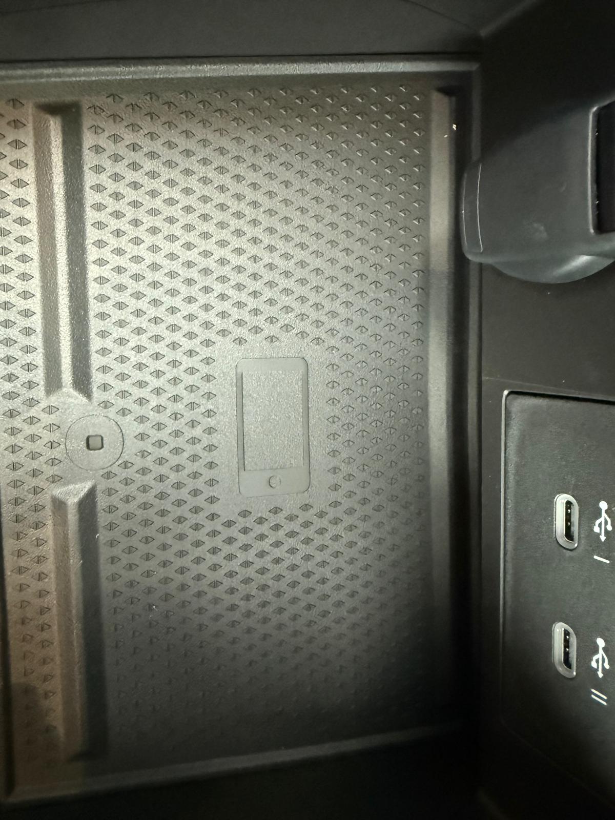 Achat RENAULT CAPTUR TECHNO 1.3 TCE 155 CH BVA TOIT NOIR 2026 en France pour importation en Algérie (Neuf). Spécialiste Export -3 ans, CCR, Mujahid chez DJ CAR. Réf 4e7undj