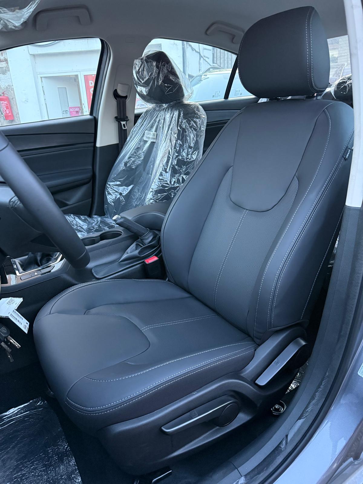 Achat CHERY ARRIZO 5 1.5L L4 113 CH FULL OPTION 2026 en France pour importation en Algérie (Neuf). Spécialiste Export -3 ans, CCR, Mujahid chez DJ CAR. Réf NC ARRIZO