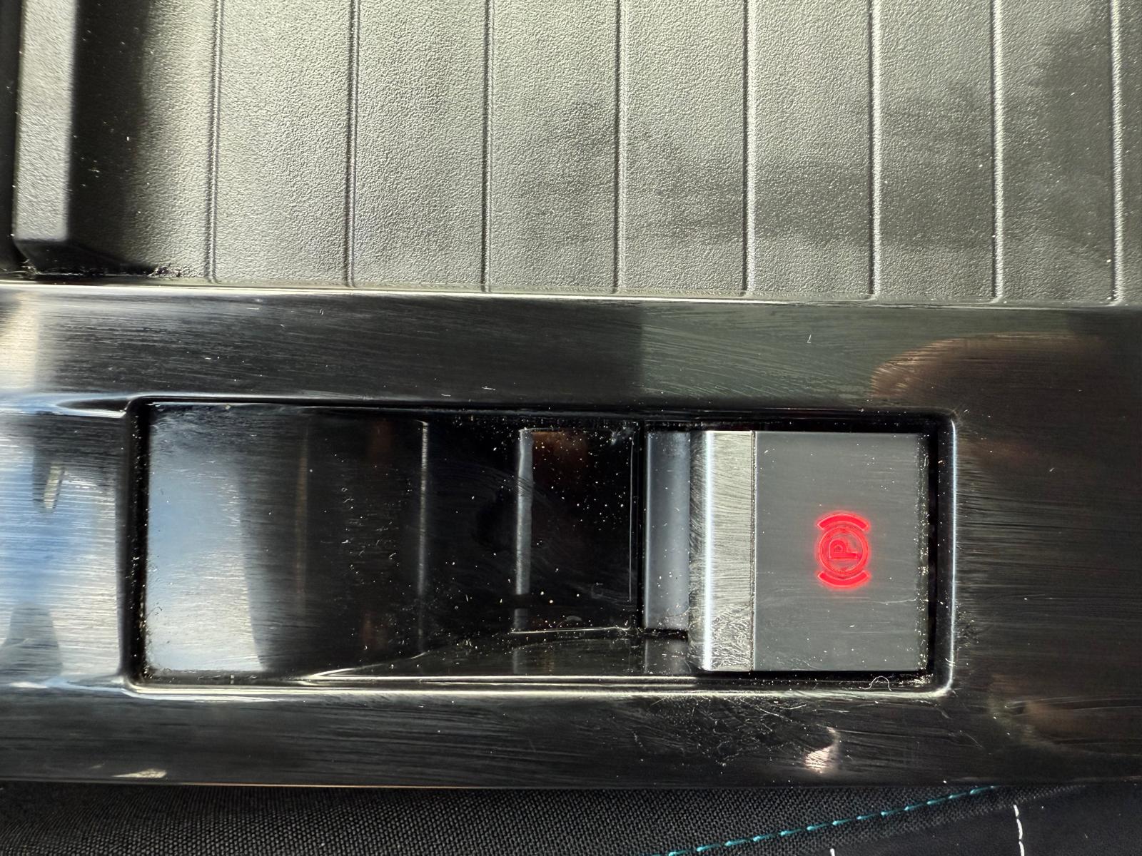 Achat CITROEN C4 1.2 PURETECH 130 CH S&S BVM6 MAX 16/05/2024 en France pour importation en Algérie (Occasion). Spécialiste Export -3 ans, CCR, Mujahid chez DJ CAR. Réf 8djlvkhv94