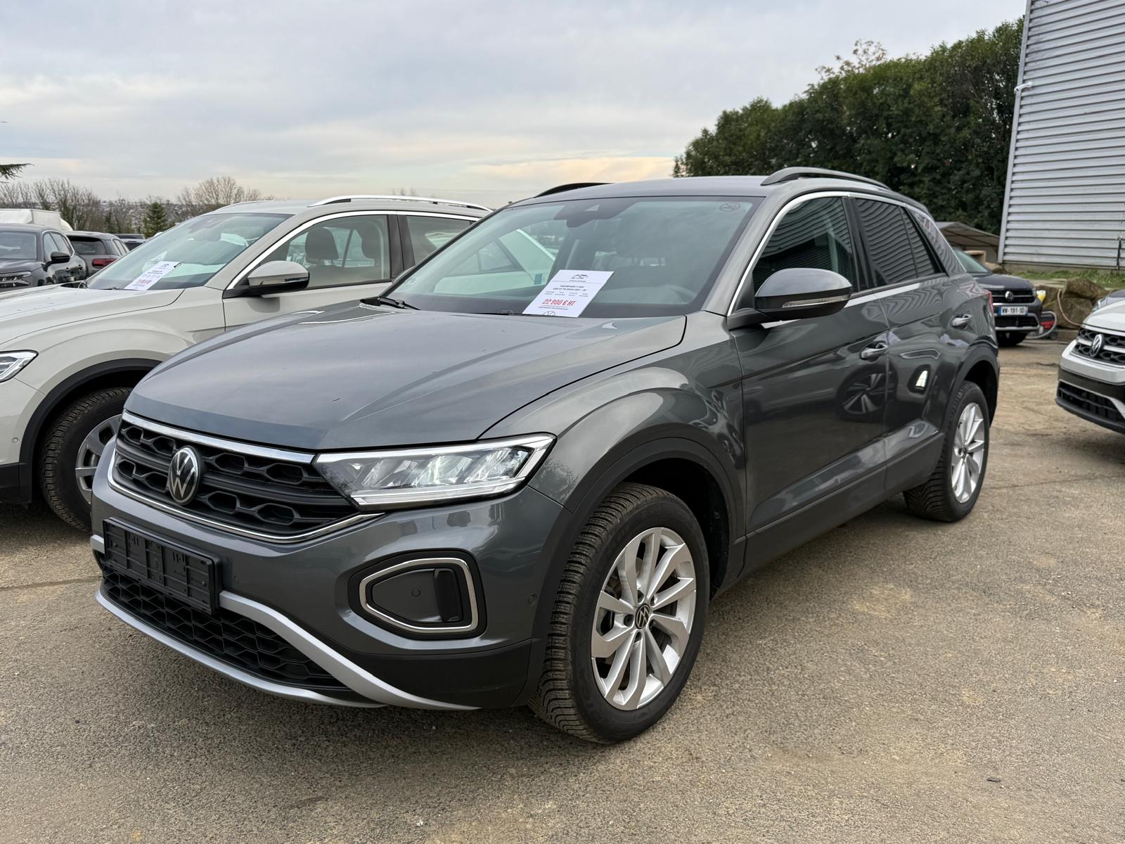 Achat VOLKSWAGEN T-ROC – LIFE 1.5 TSI 150CH DSG7 – 5P 20/11/2024 en France pour importation en Algérie (Occasion). Spécialiste Export -3 ans, CCR, Mujahid chez DJ CAR. Réf bguqgvky