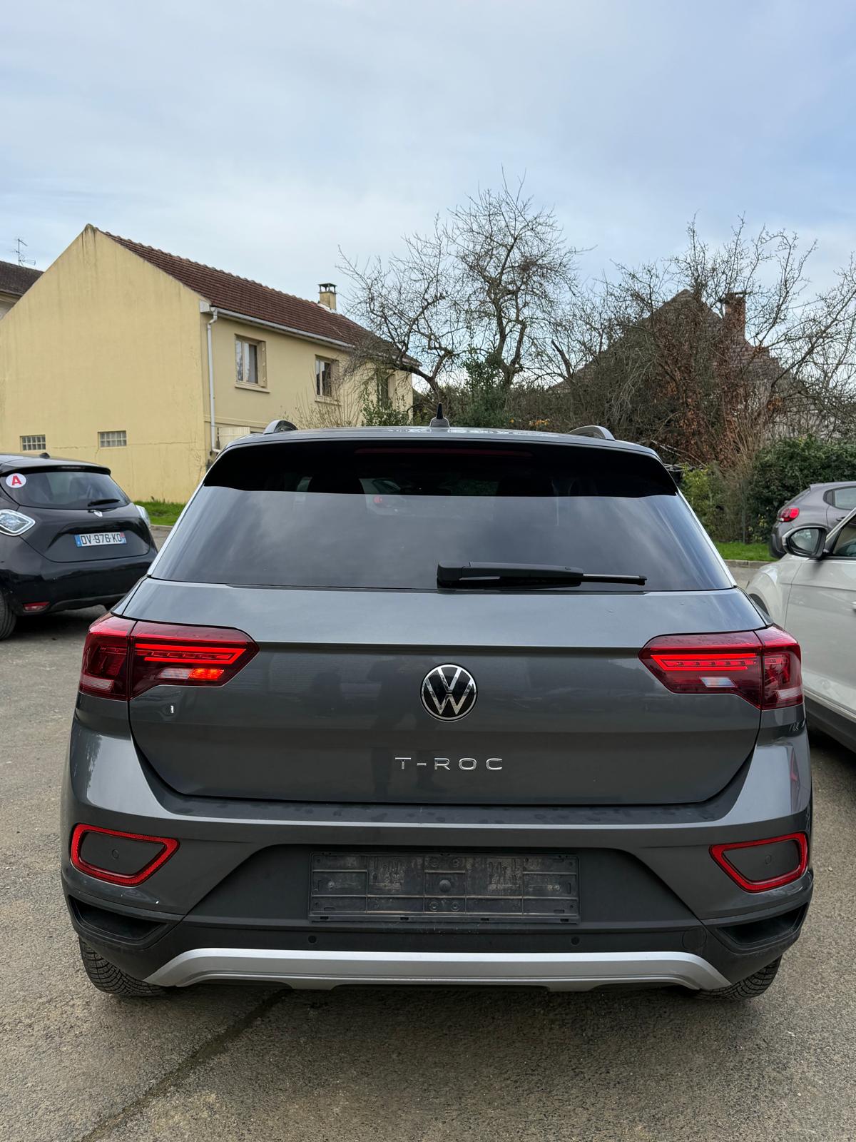 Achat VOLKSWAGEN T-ROC – LIFE 1.5 TSI 150CH DSG7 – 5P 20/11/2024 en France pour importation en Algérie (Occasion). Spécialiste Export -3 ans, CCR, Mujahid chez DJ CAR. Réf bguqgvky