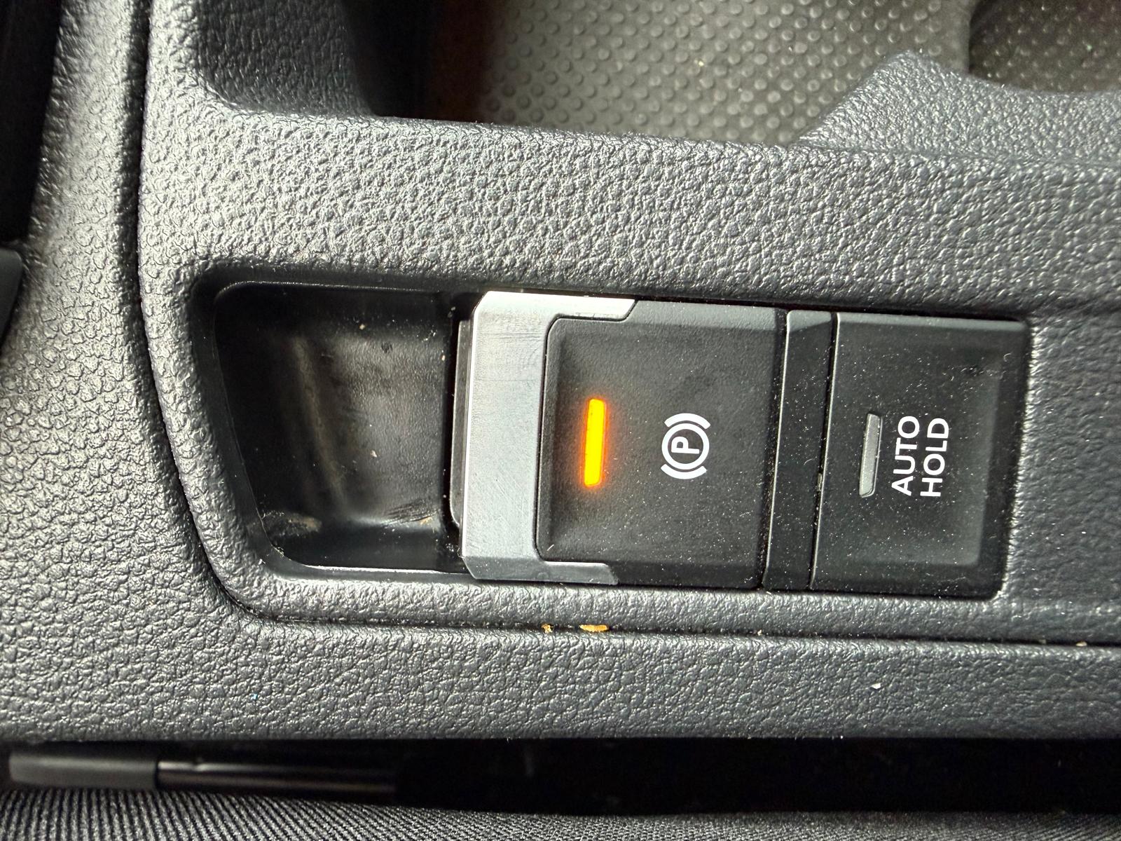 Achat VOLKSWAGEN T-ROC – LIFE 1.5 TSI 150CH DSG7 – 5P 20/11/2024 en France pour importation en Algérie (Occasion). Spécialiste Export -3 ans, CCR, Mujahid chez DJ CAR. Réf bguqgvky