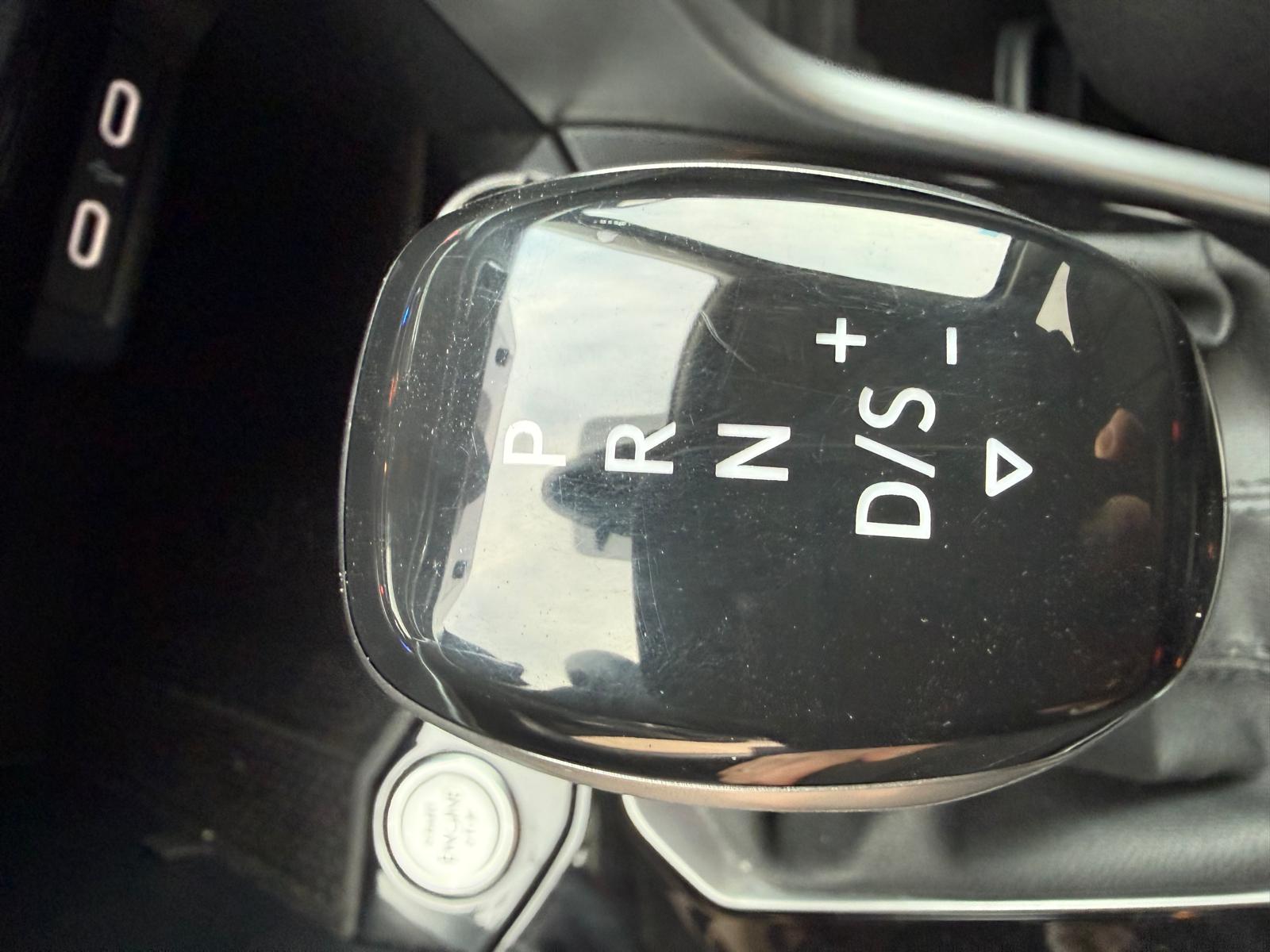 Achat VOLKSWAGEN T-ROC – LIFE 1.5 TSI 150CH DSG7 – 5P 20/11/2024 en France pour importation en Algérie (Occasion). Spécialiste Export -3 ans, CCR, Mujahid chez DJ CAR. Réf bguqgvky