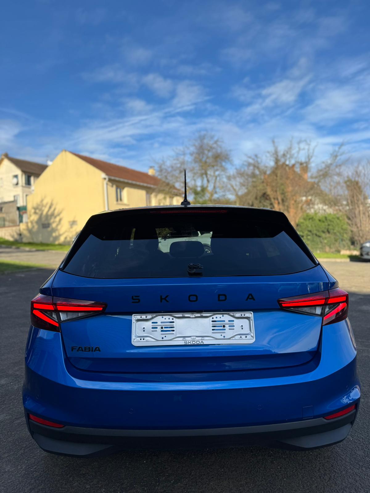Achat SKODA FABIA 1.0 TSI EVO 95 CV 130 EDITION 06/03/2025 en France pour importation en Algérie (Occasion). Spécialiste Export -3 ans, CCR, Mujahid chez DJ CAR. Réf qi6idns
