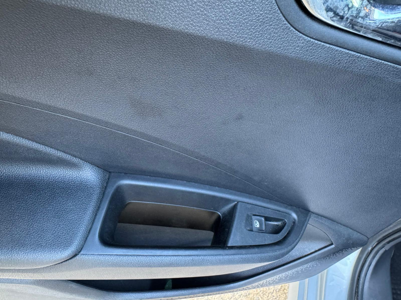 Achat SKODA FABIA 1.0 TSI EVO 95 CV 130 EDITION 06/03/2025 en France pour importation en Algérie (Occasion). Spécialiste Export -3 ans, CCR, Mujahid chez DJ CAR. Réf 18eqkd3b