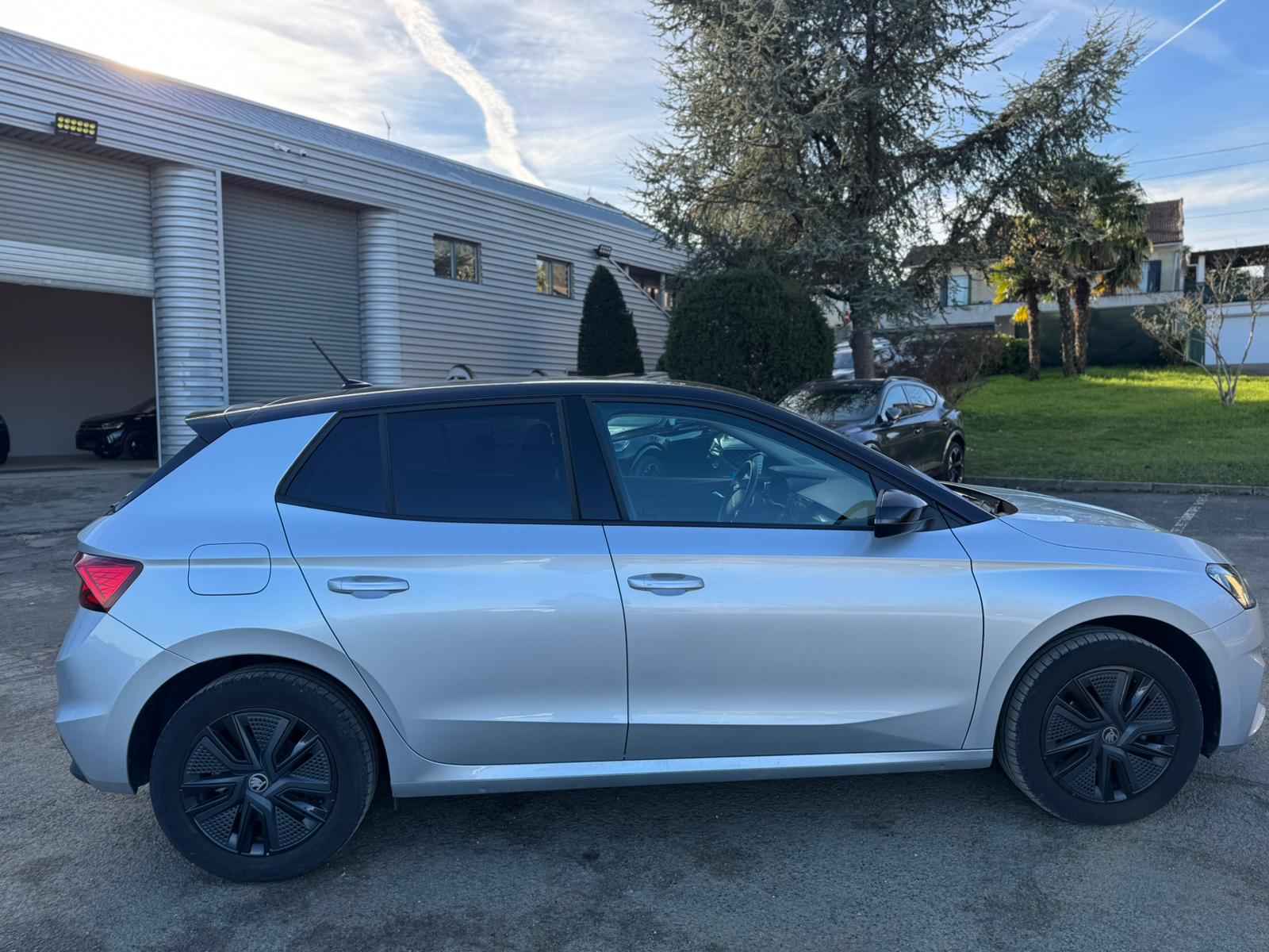 Achat SKODA FABIA 1.0 TSI EVO 95 CV 130 EDITION 06/03/2025 en France pour importation en Algérie (Occasion). Spécialiste Export -3 ans, CCR, Mujahid chez DJ CAR. Réf 18eqkd3b