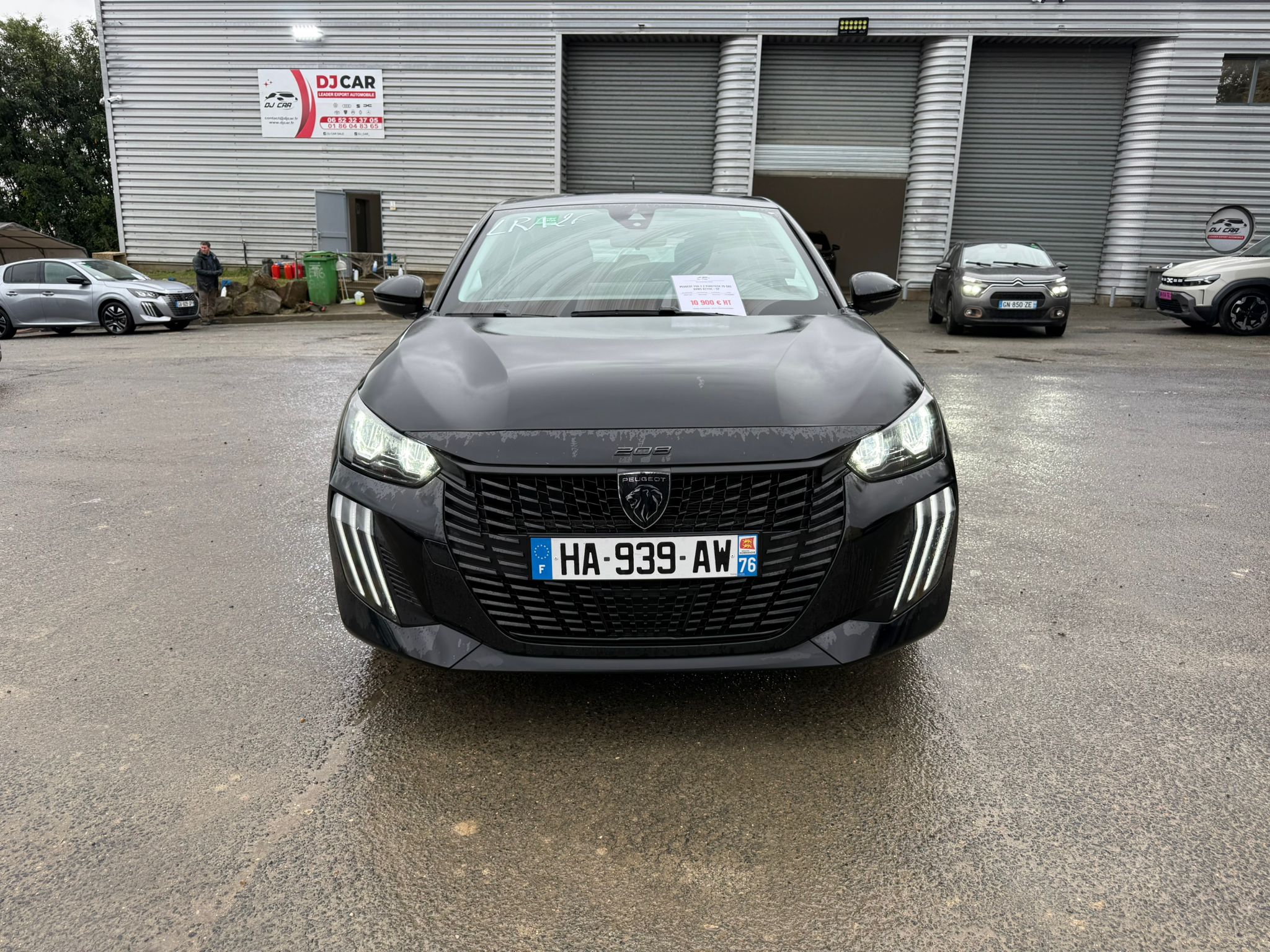 Achat PEUGEOT 208 1.2 PureTech 75 S&S BVM5 Active – 5P 31/10/2024 en France pour importation en Algérie (Occasion). Spécialiste Export -3 ans, CCR, Mujahid chez DJ CAR. Réf wlm8cw9io