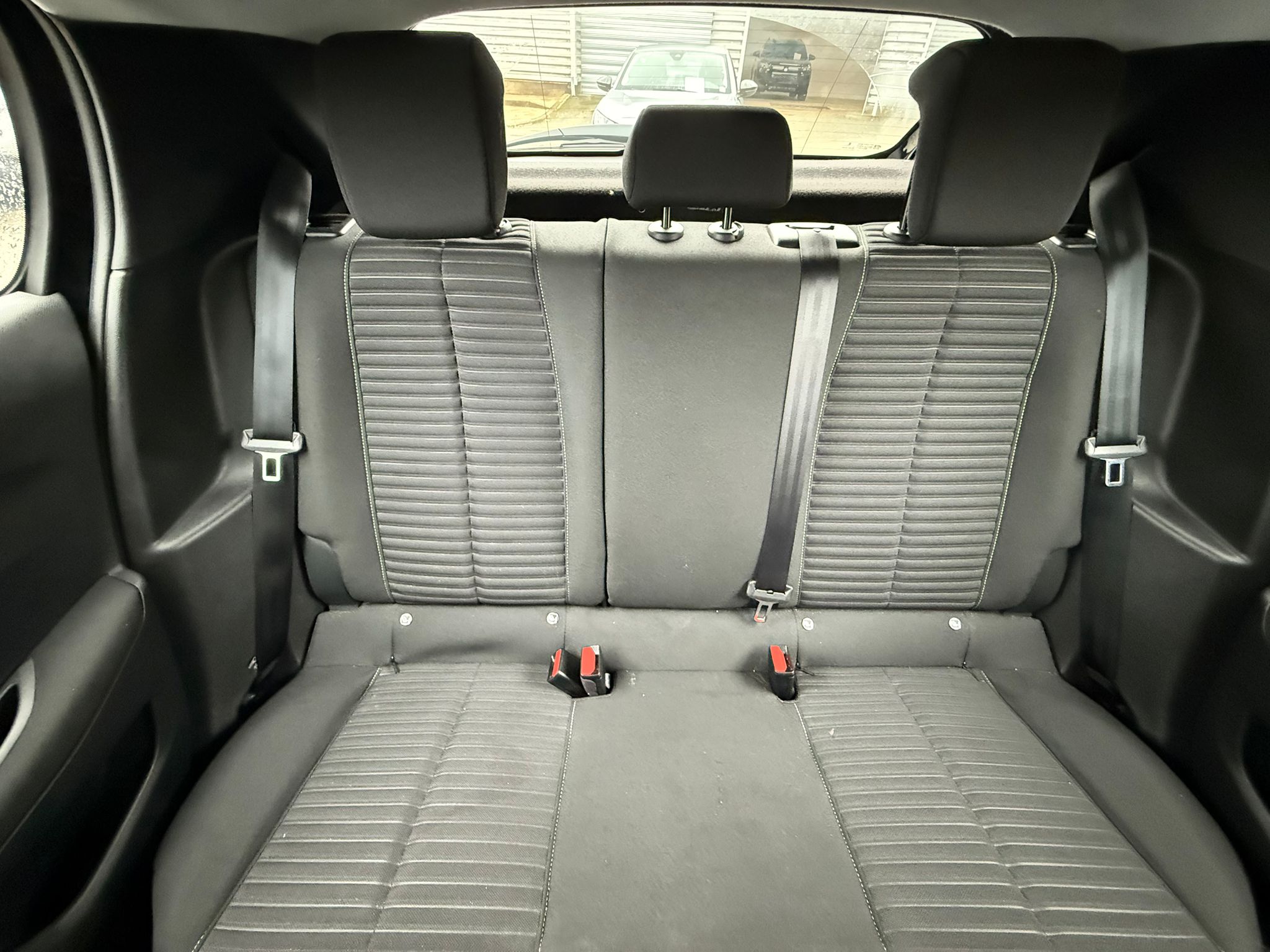 Achat PEUGEOT 208 1.2 PureTech 75 S&S BVM5 Active – 5P 31/10/2024 en France pour importation en Algérie (Occasion). Spécialiste Export -3 ans, CCR, Mujahid chez DJ CAR. Réf wlm8cw9io