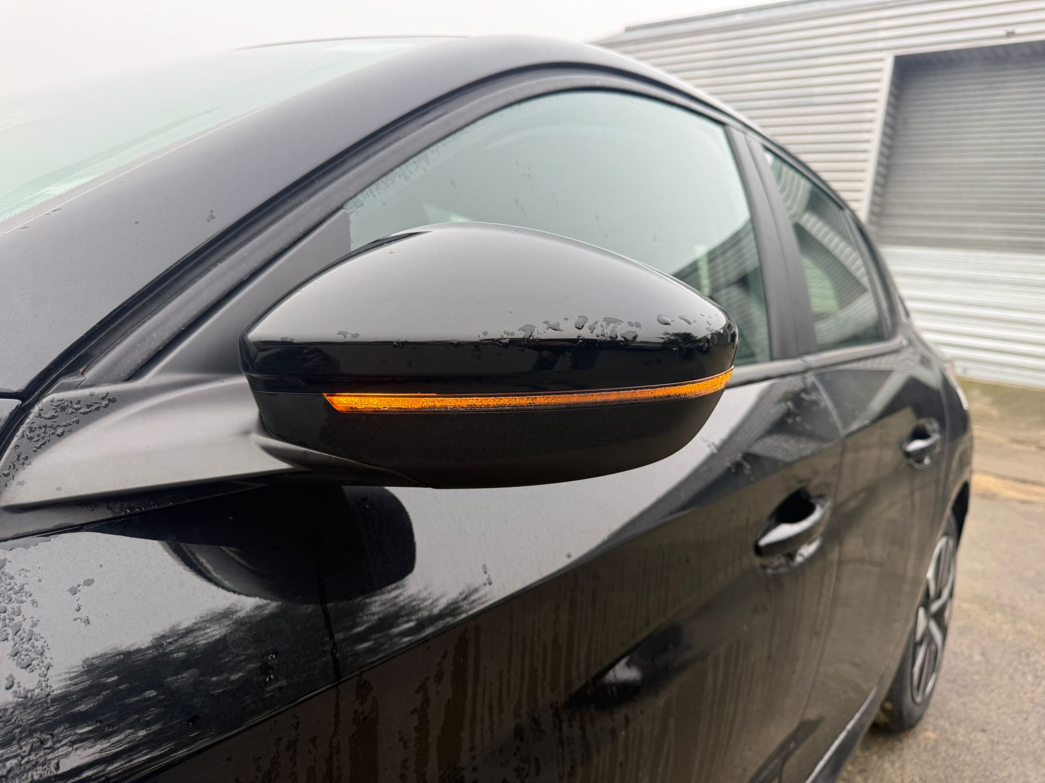 Achat PEUGEOT 208 1.2 PureTech 75 S&S BVM5 Active – 5P 31/10/2024 en France pour importation en Algérie (Occasion). Spécialiste Export -3 ans, CCR, Mujahid chez DJ CAR. Réf 28ziraa