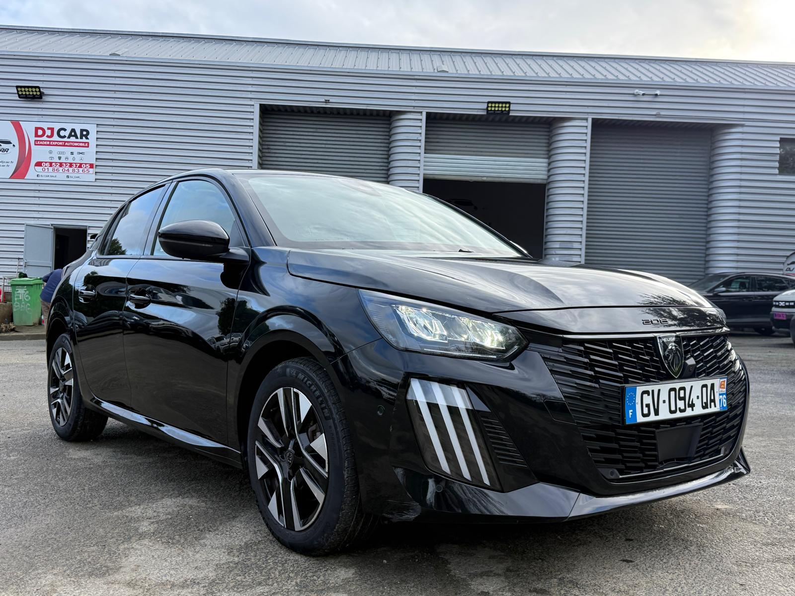 Achat PEUGEOT 208 1.2 PureTech 100 S&S BVM6 Allure – 5P 08/03/2024 en France pour importation en Algérie (Occasion). Spécialiste Export -3 ans, CCR, Mujahid chez DJ CAR. Réf 6we4719k