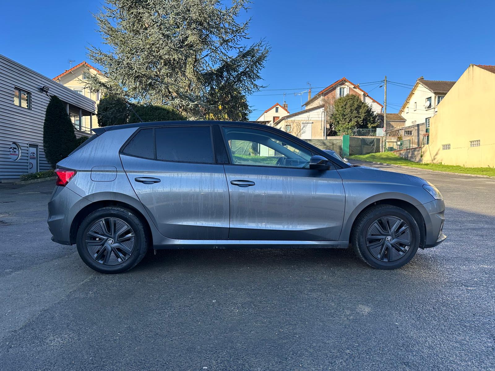 Achat SKODA FABIA 1.0 TSI EVO 95 CV 130 EDITION 28/03/2025 en France pour importation en Algérie (Occasion). Spécialiste Export -3 ans, CCR, Mujahid chez DJ CAR. Réf x3wczib